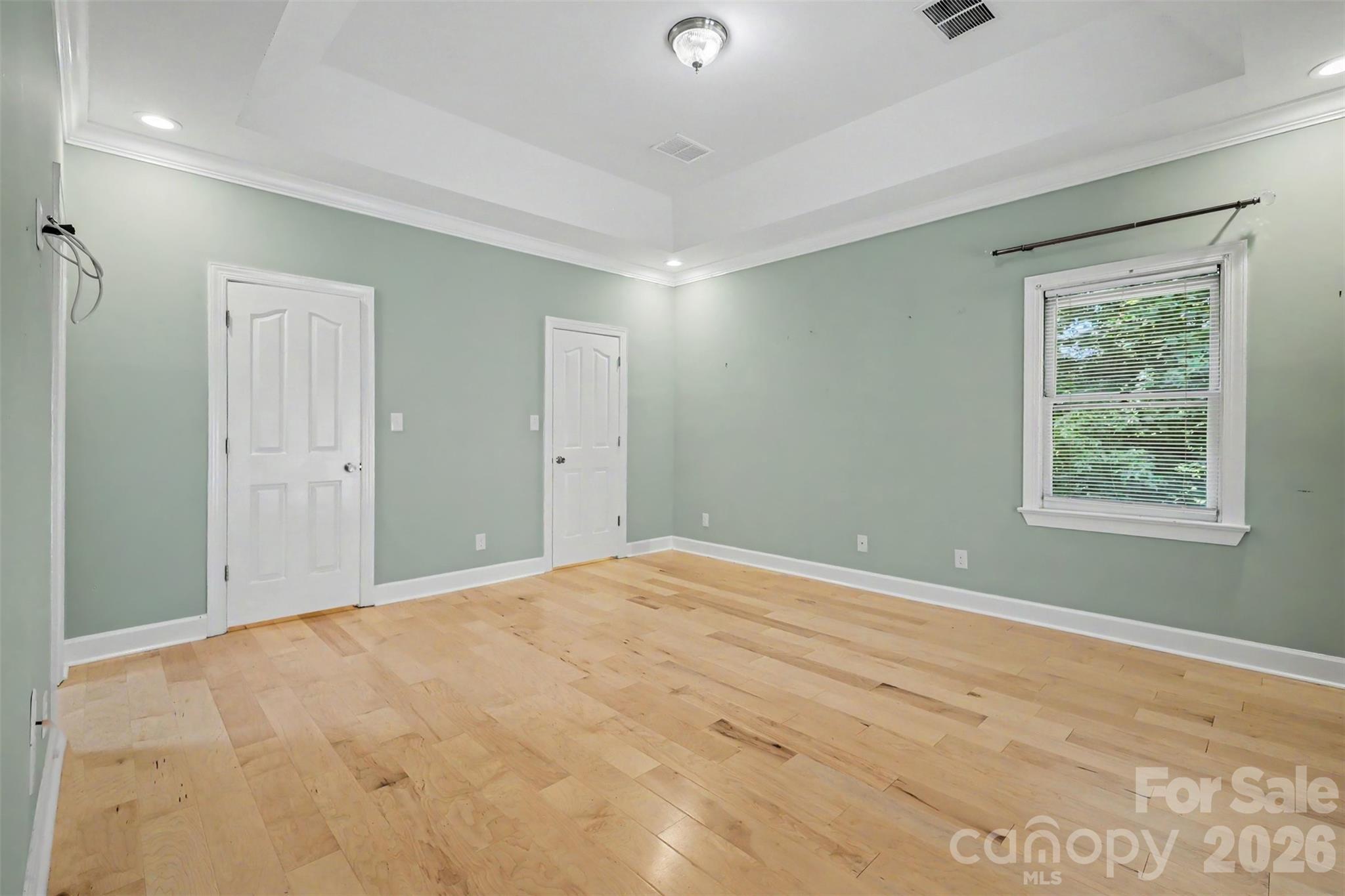 128 Columns Circle Property Photo 19