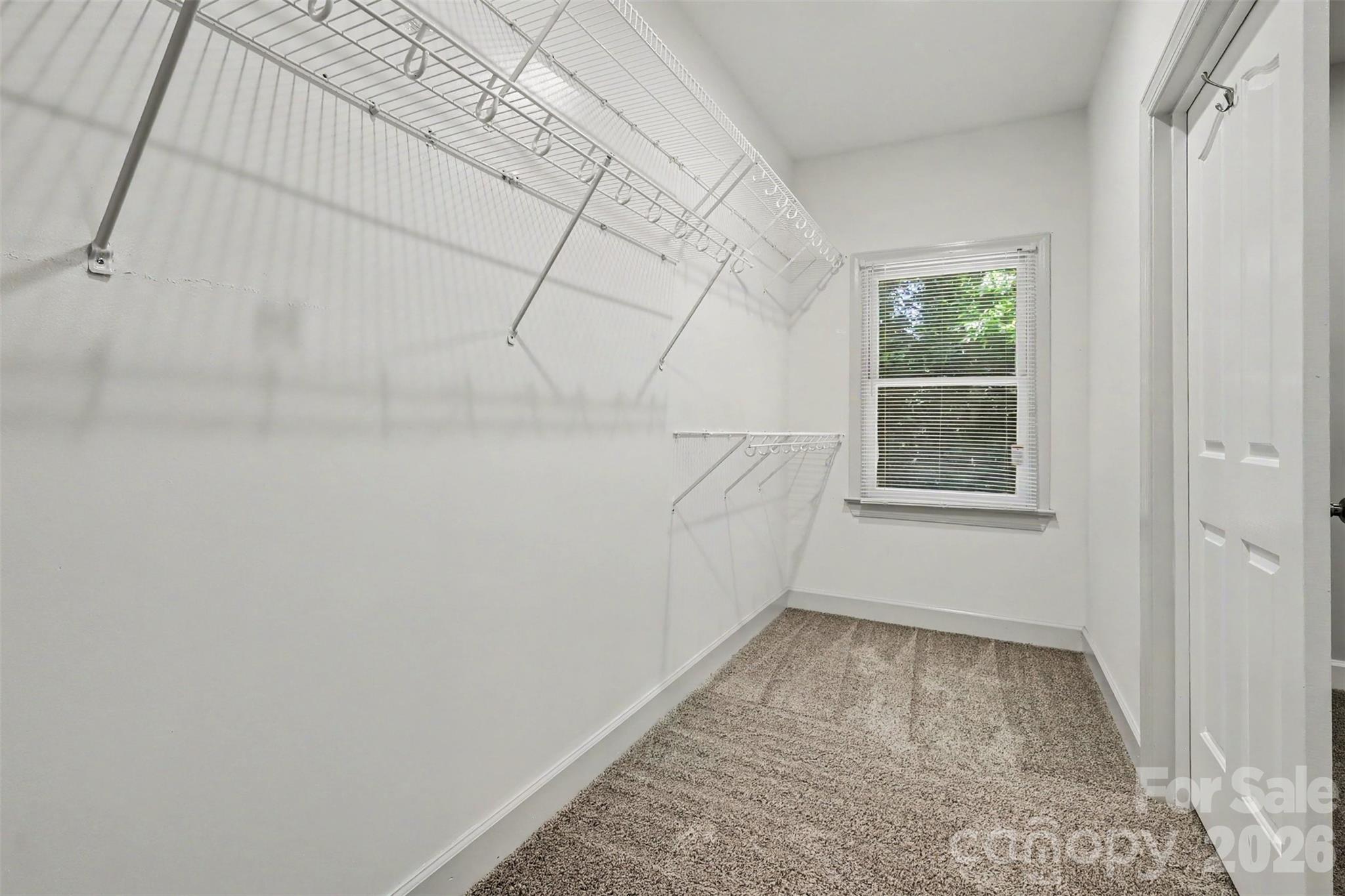 128 Columns Circle Property Photo 26
