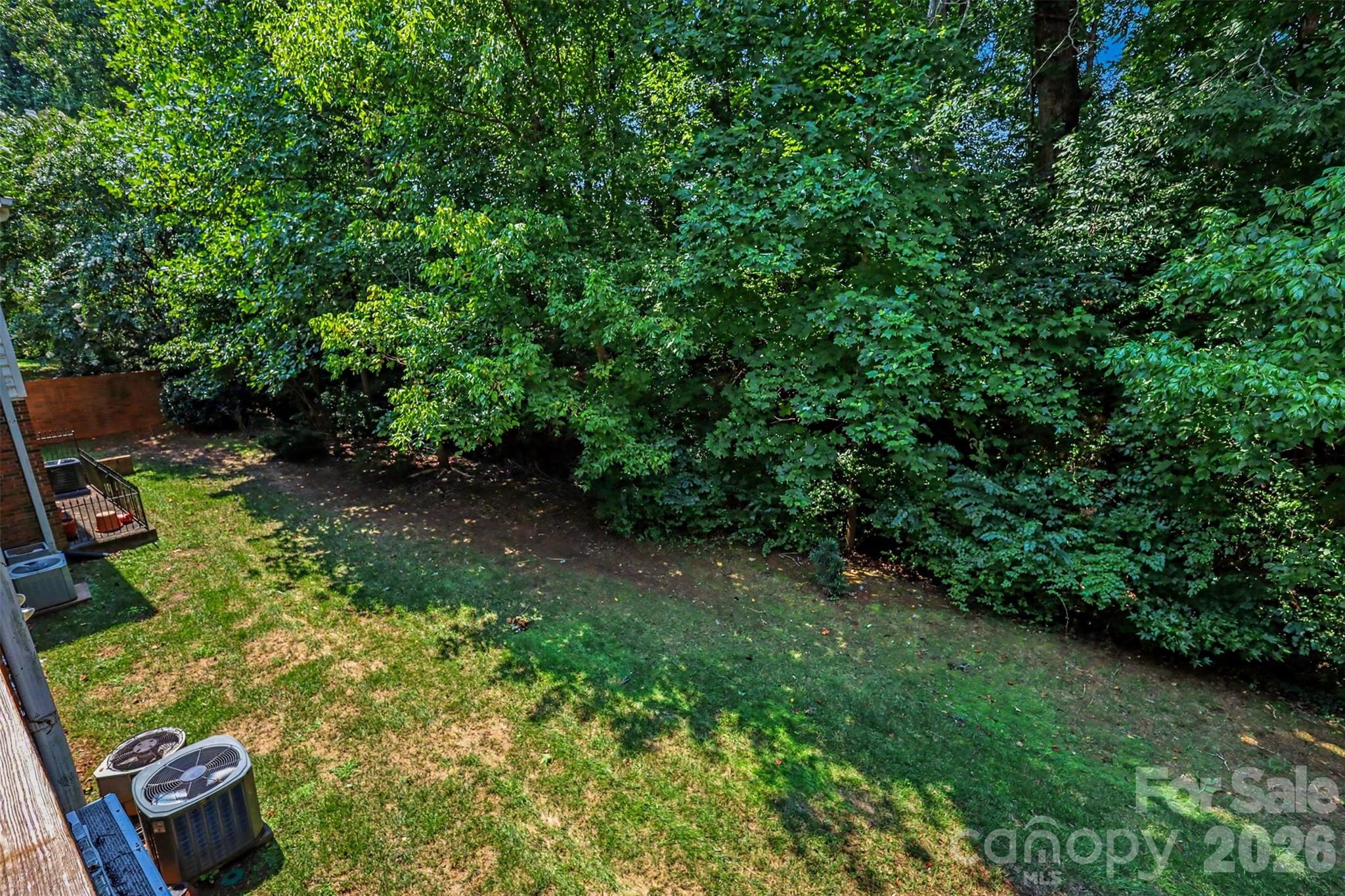 128 Columns Circle Property Photo 33