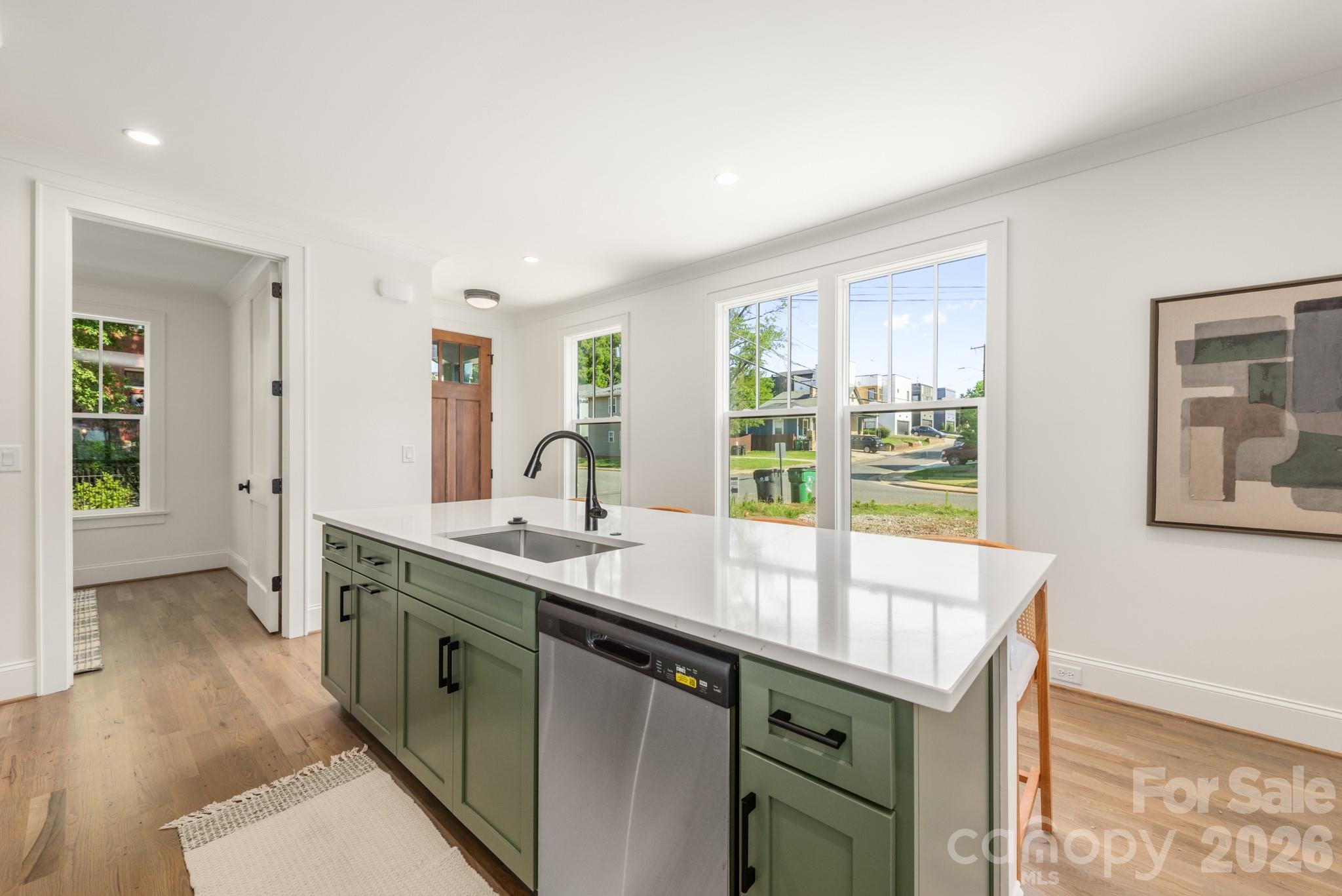 530 Campus Street Property Photo 4