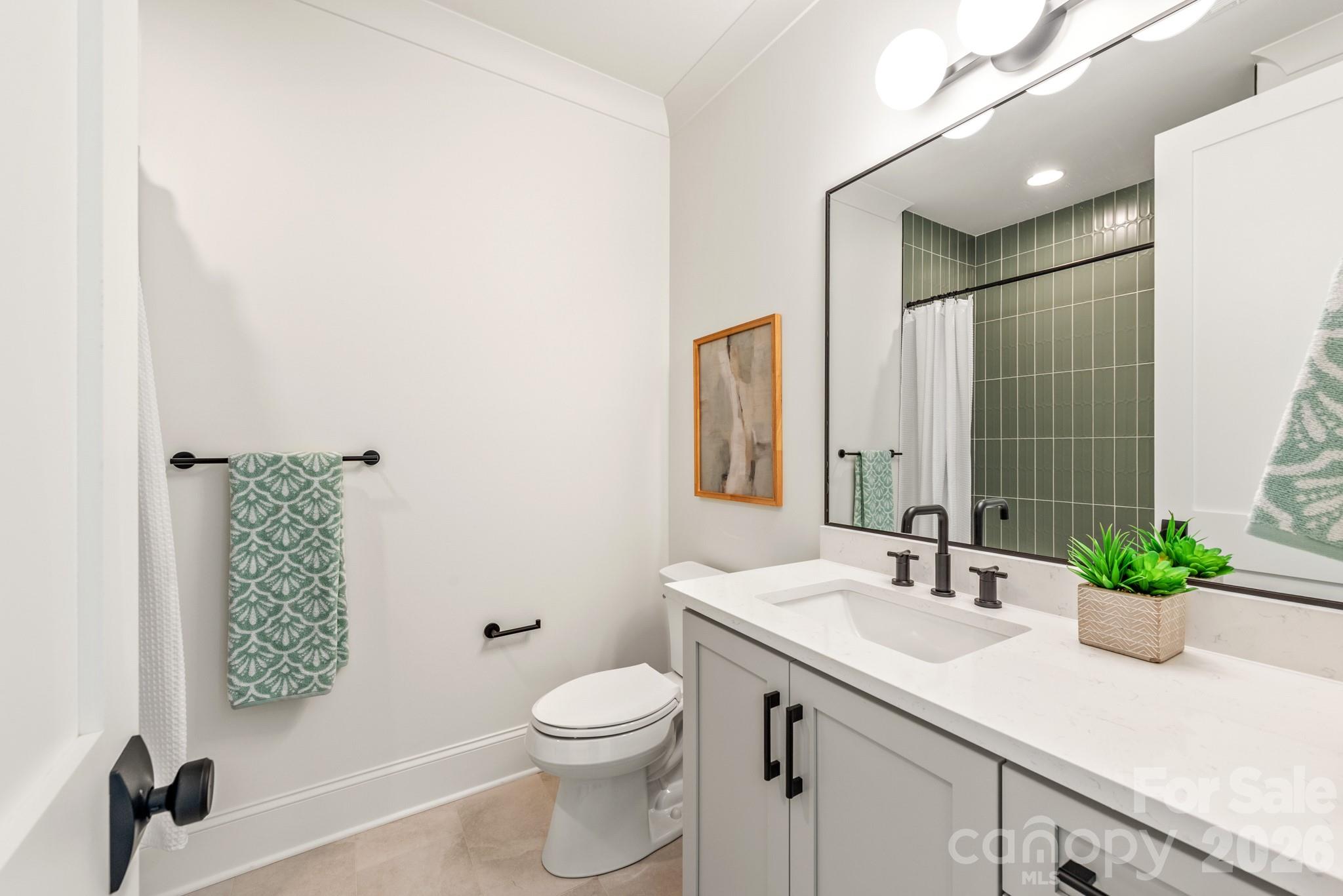 530 Campus Street Property Photo 25