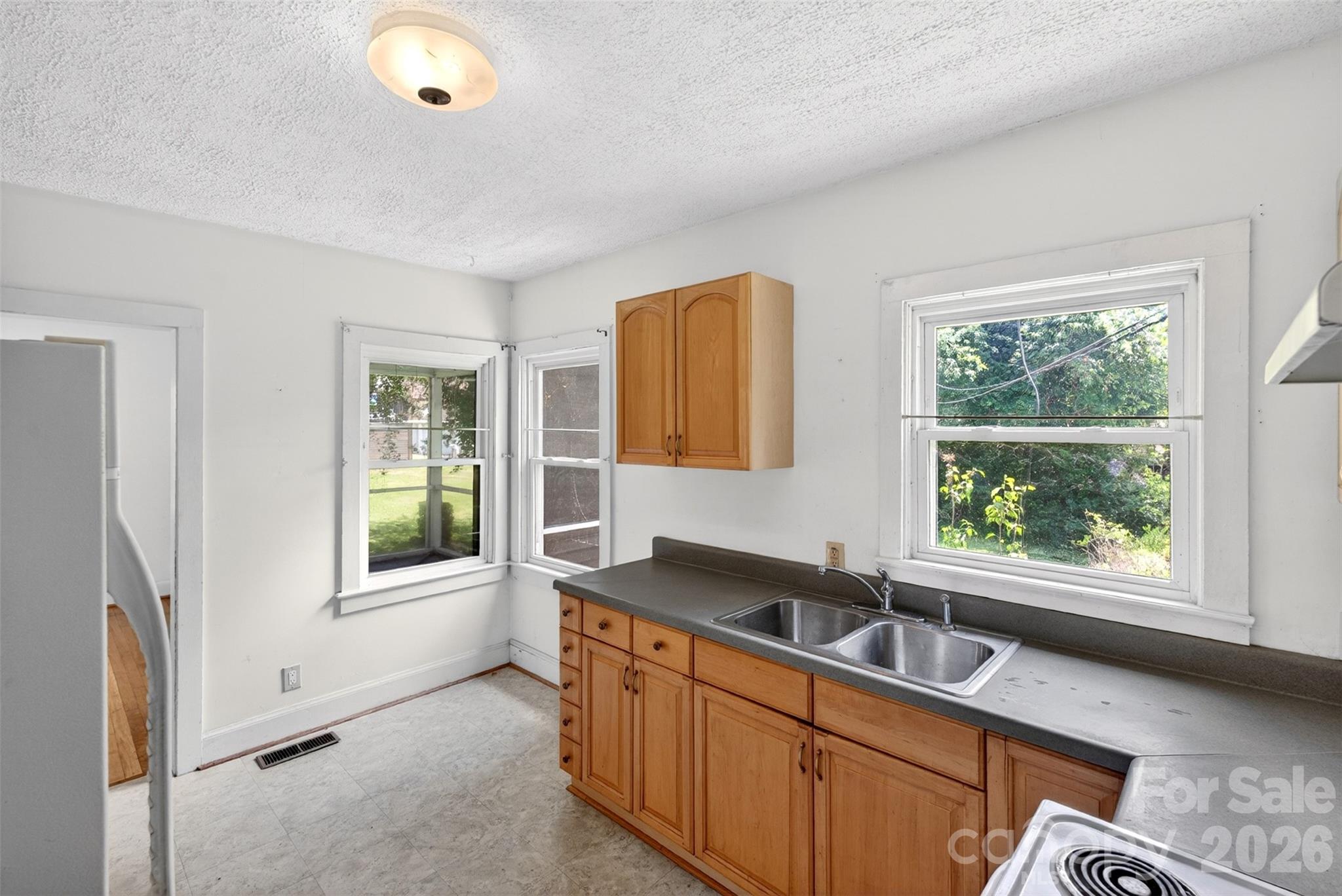 64 Second Street Property Photo 9
