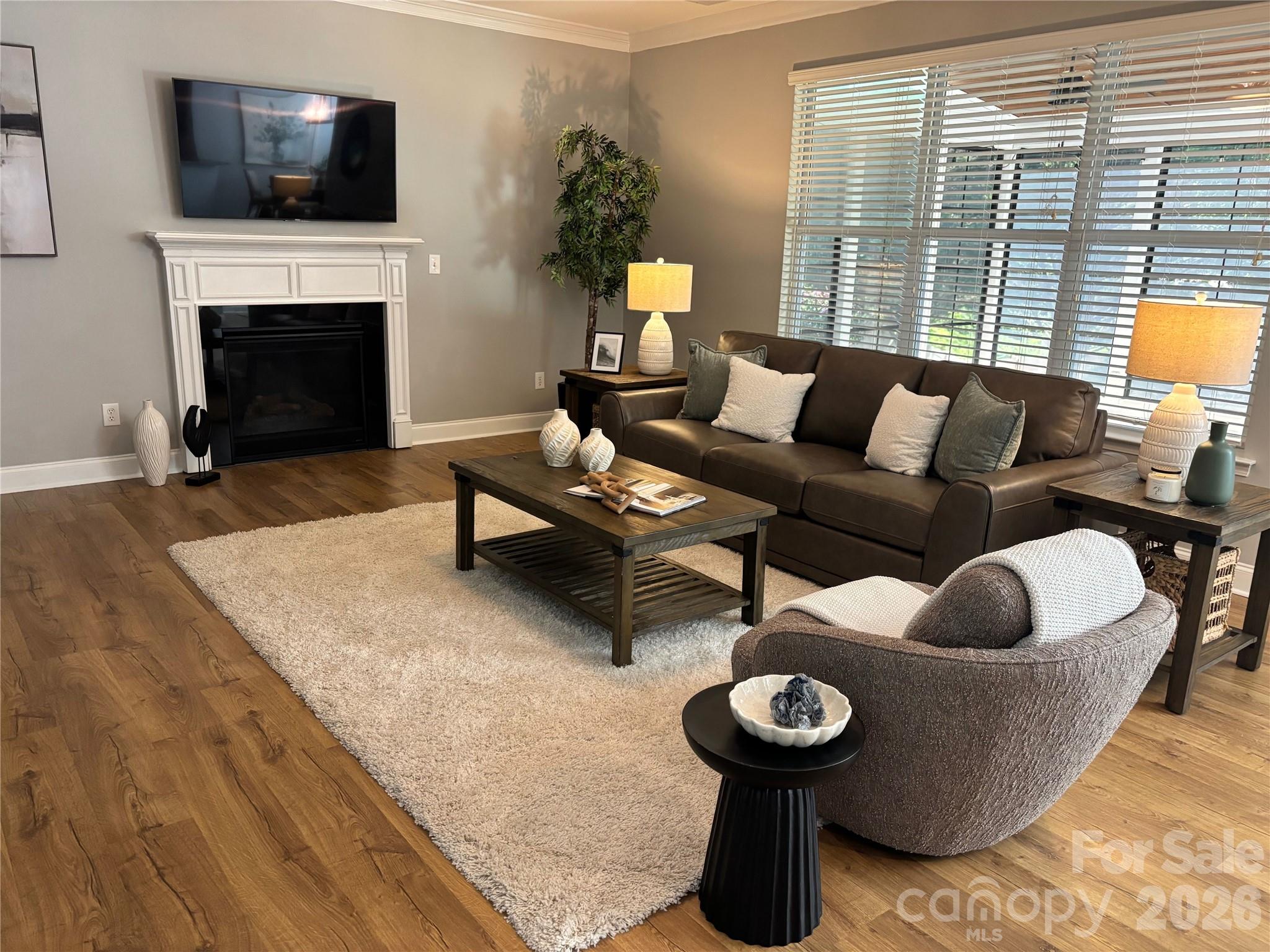 576 Becker Avenue Property Photo 8