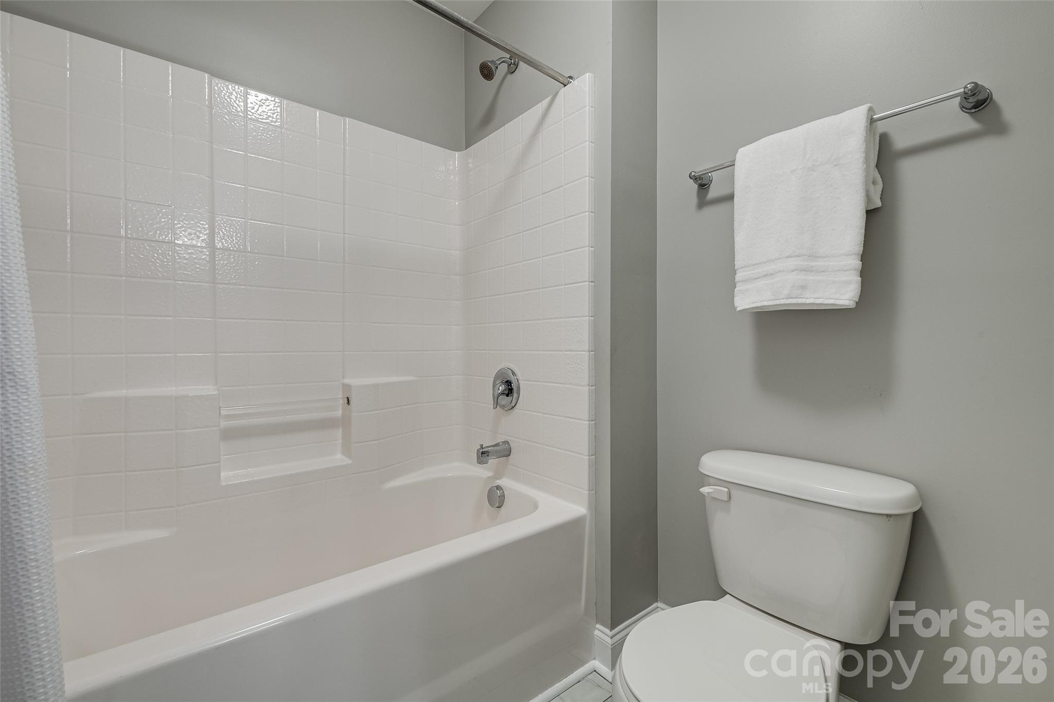 576 Becker Avenue Property Photo 26