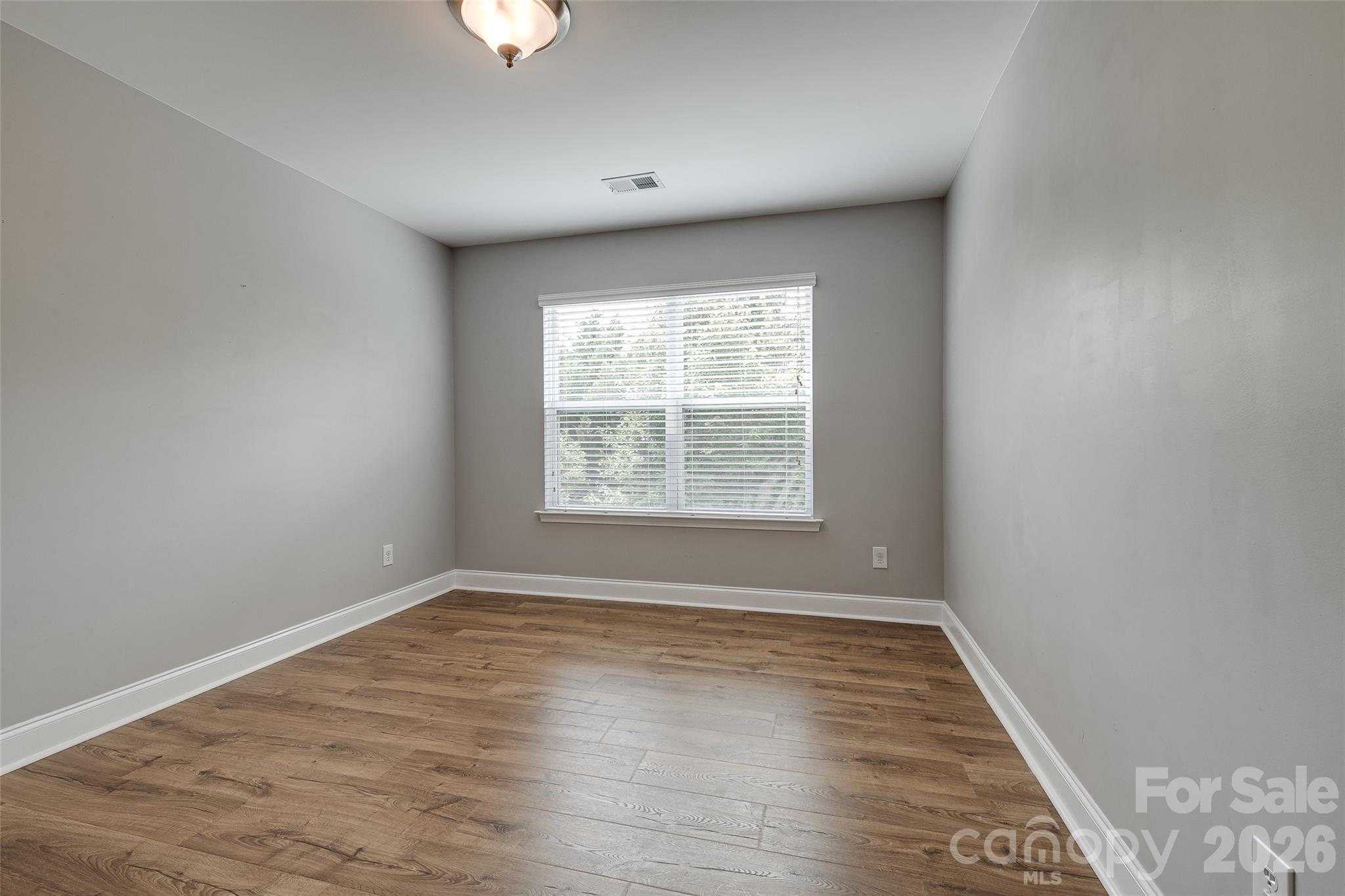 576 Becker Avenue Property Photo 28