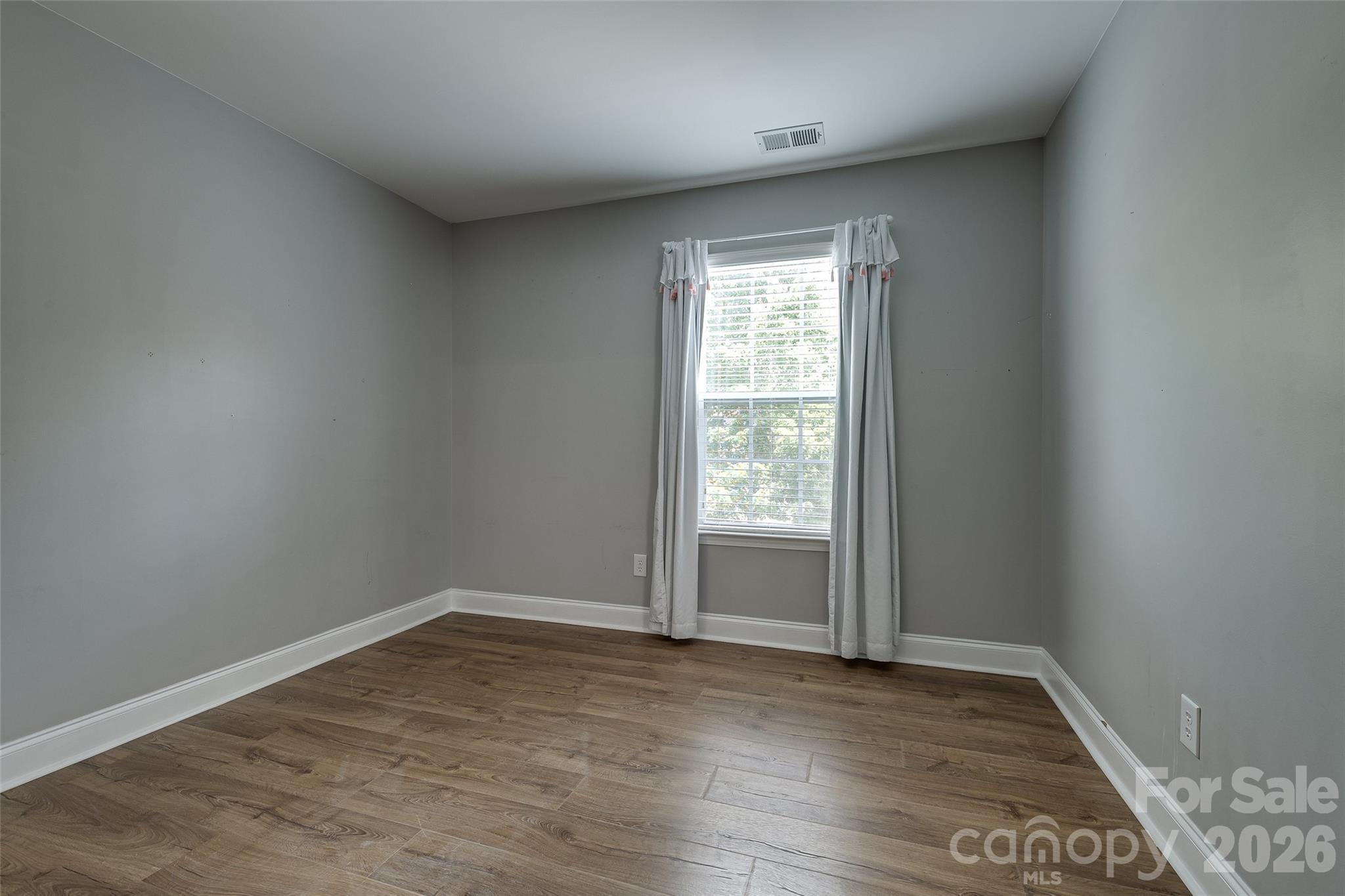 576 Becker Avenue Property Photo 29