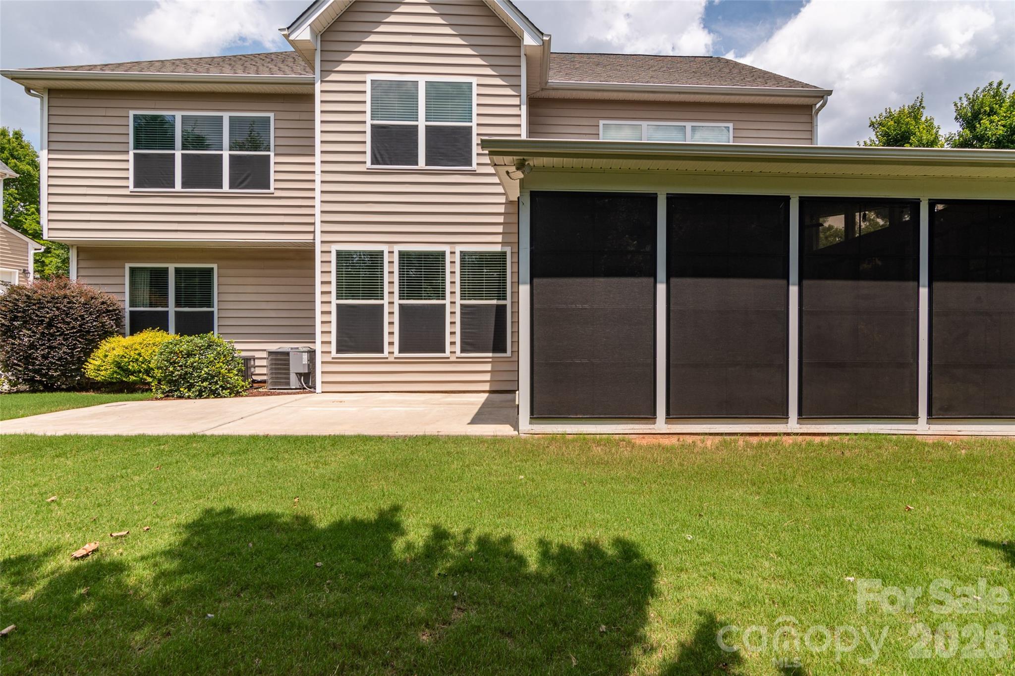 576 Becker Avenue Property Photo 40