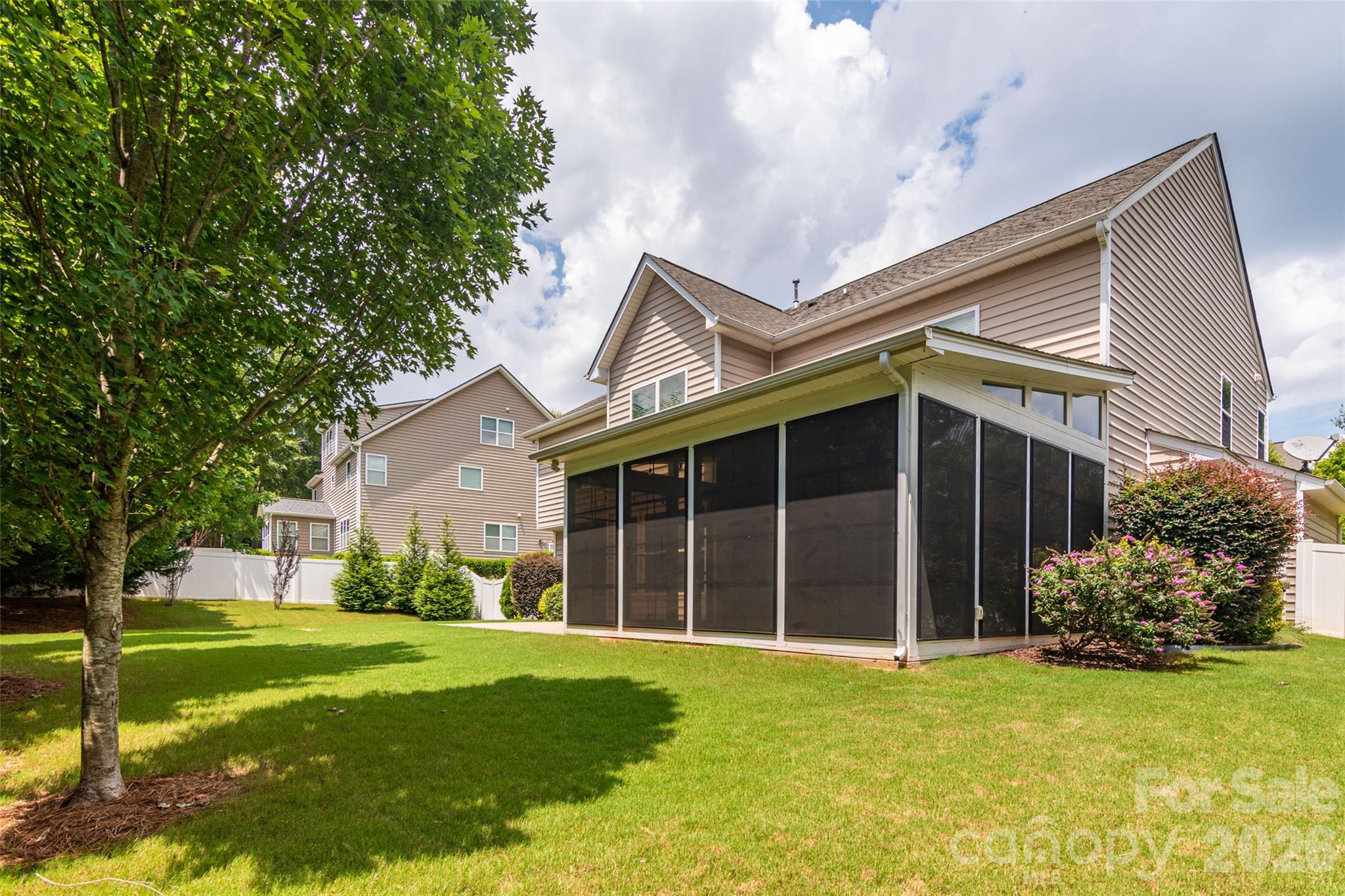 576 Becker Avenue Property Photo 42