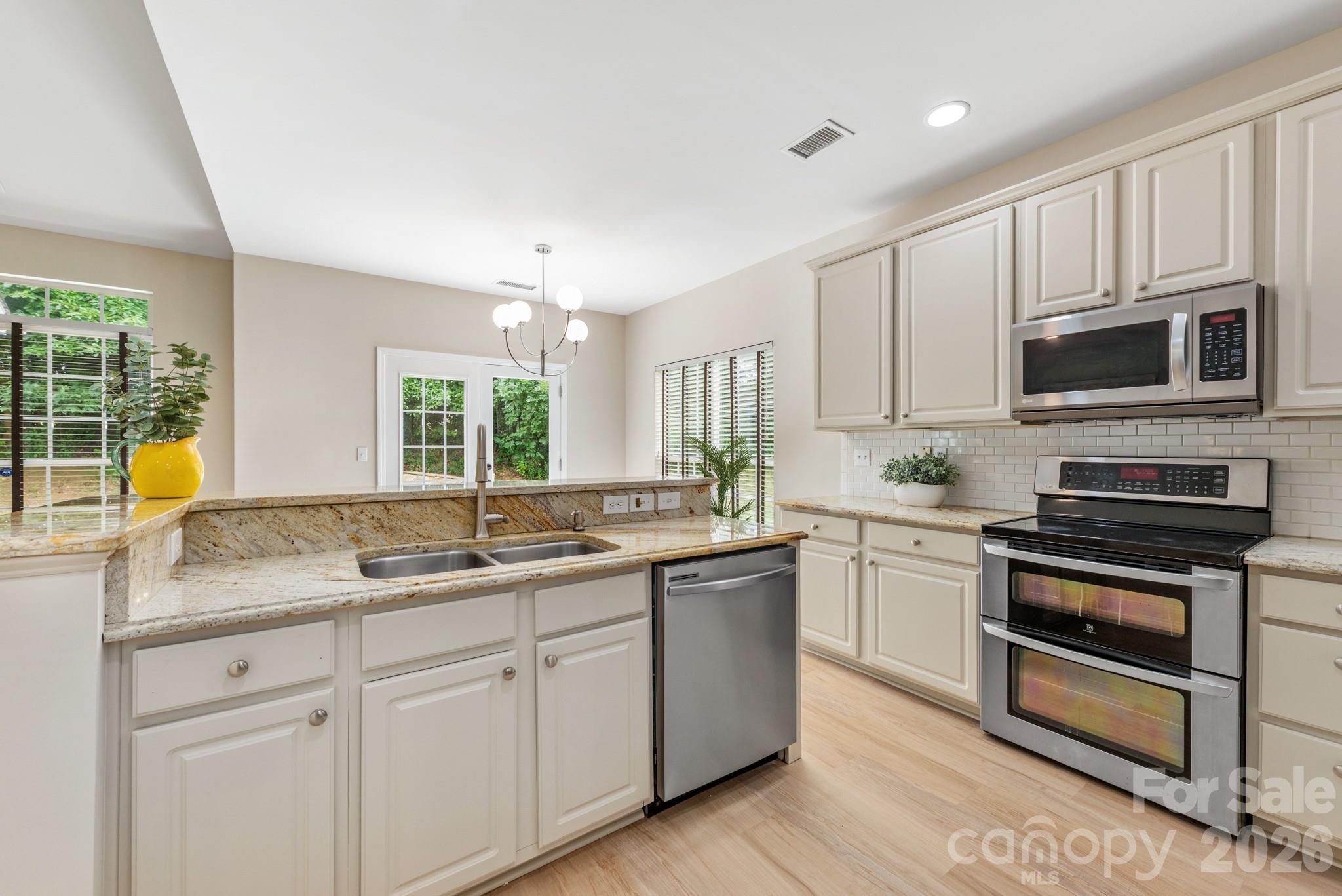 20307 Southshore Drive Property Photo 10