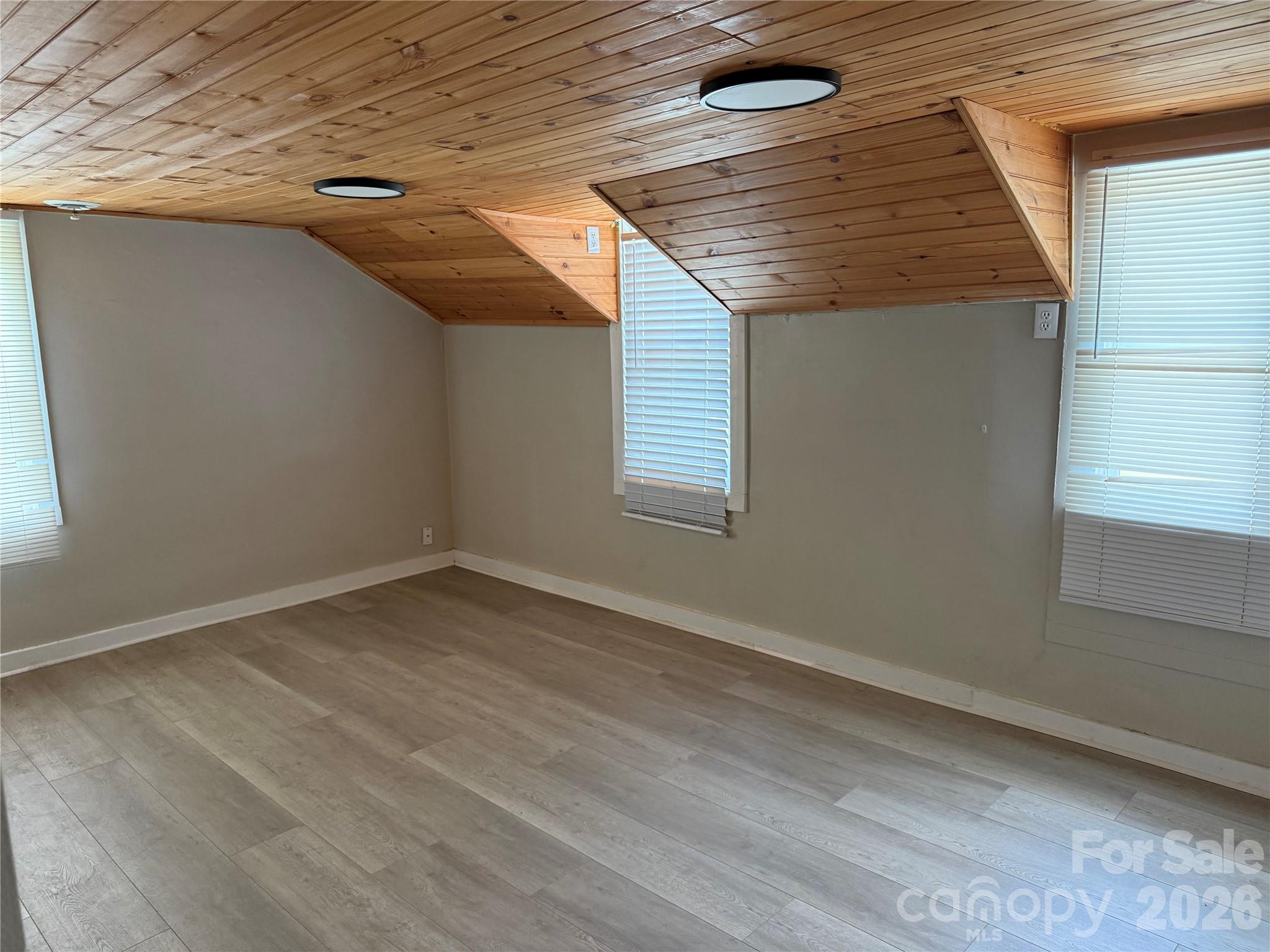 808 Harrisburg Drive Property Photo 10