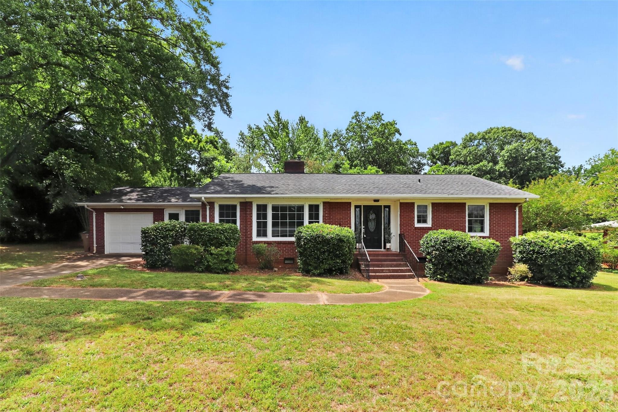 703 Norwood Street Property Photo 1