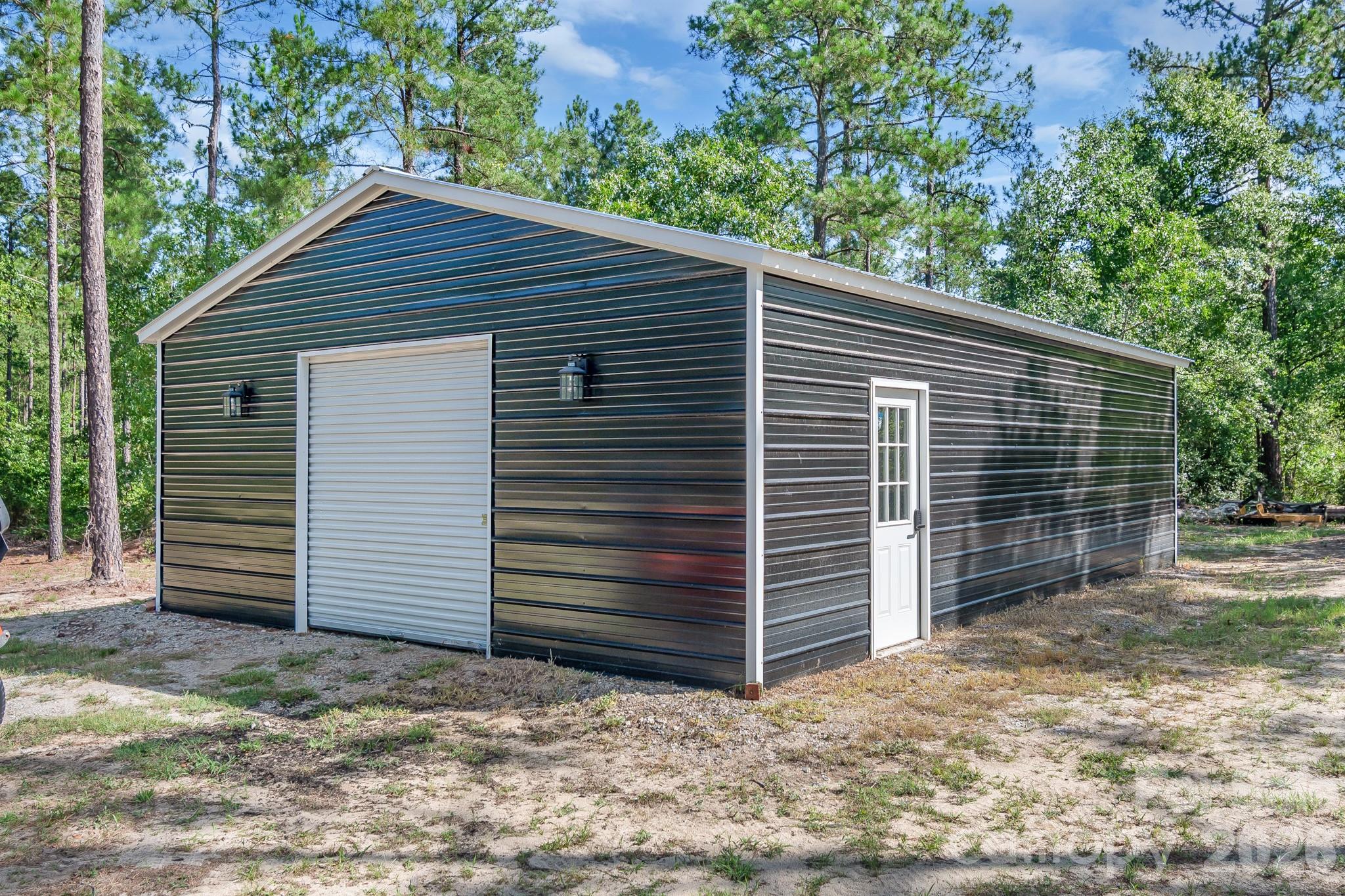 718 Jones Road Property Photo 40