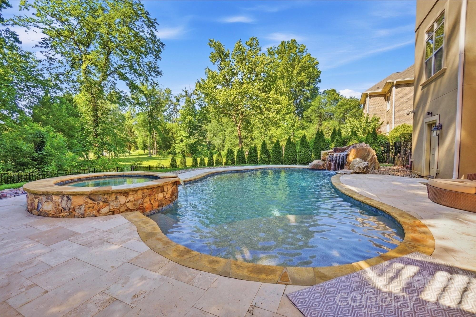 13302 Bally Bunnion Way Property Photo 2