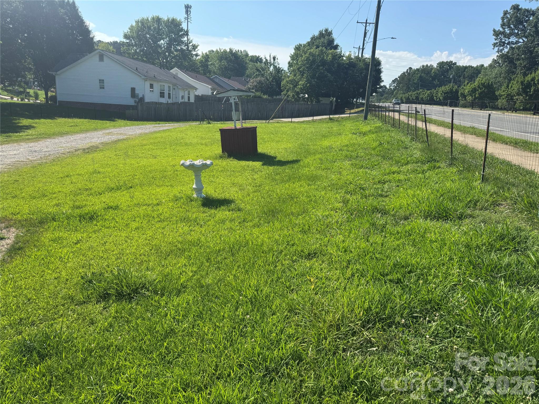 8432 Idlewild Road Property Photo 4