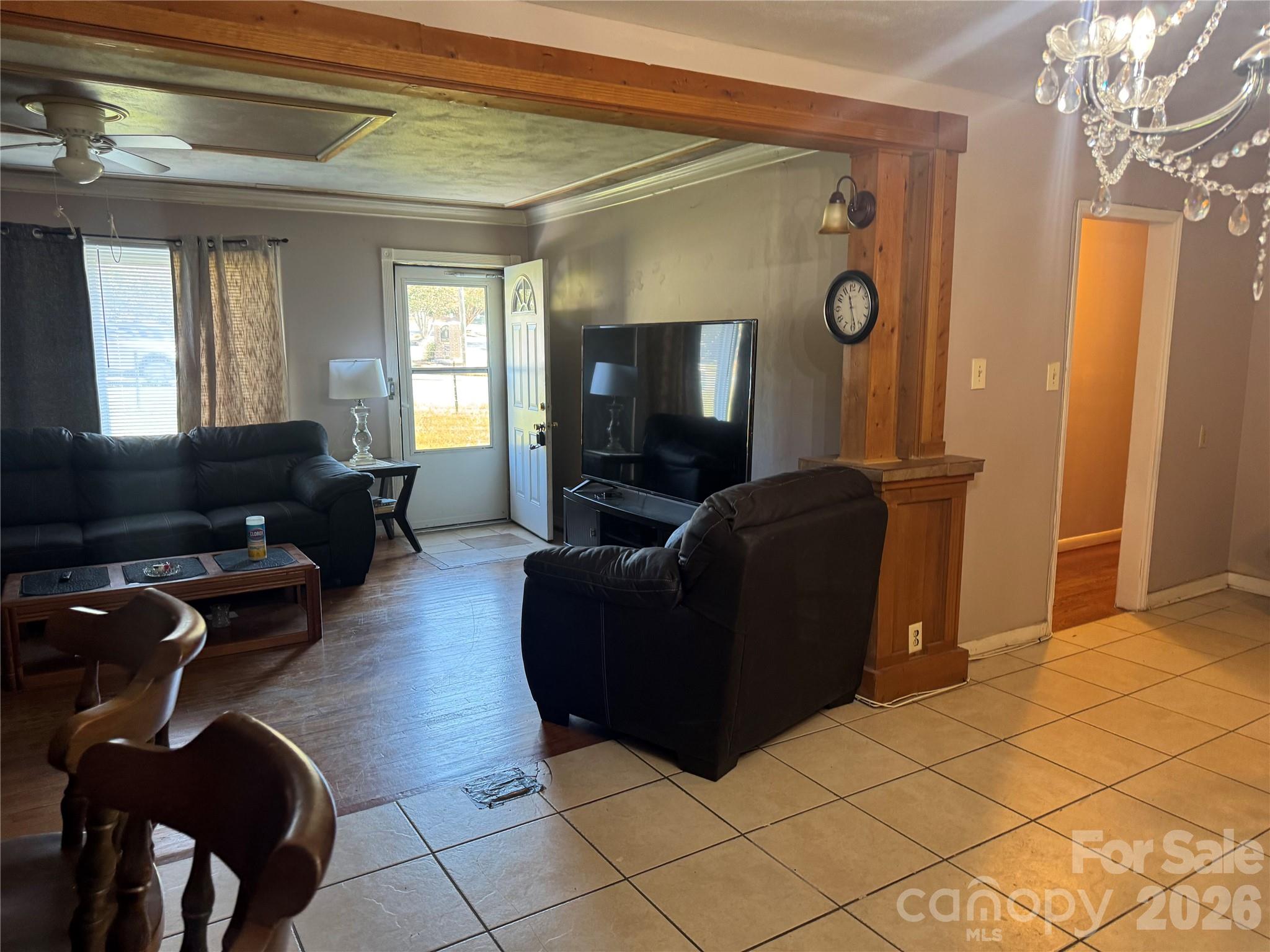 8432 Idlewild Road Property Photo 4