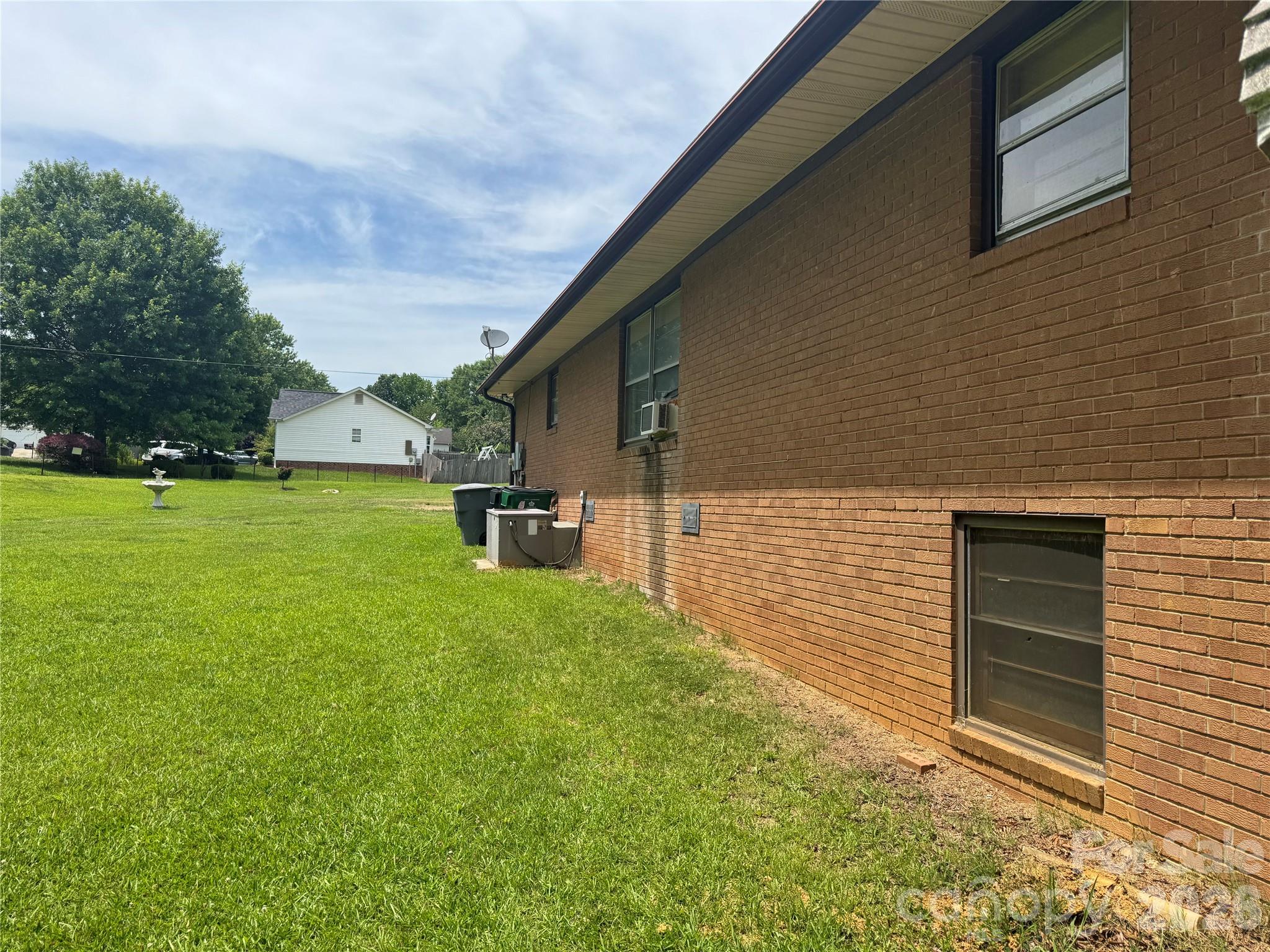 8432 Idlewild Road Property Photo 8