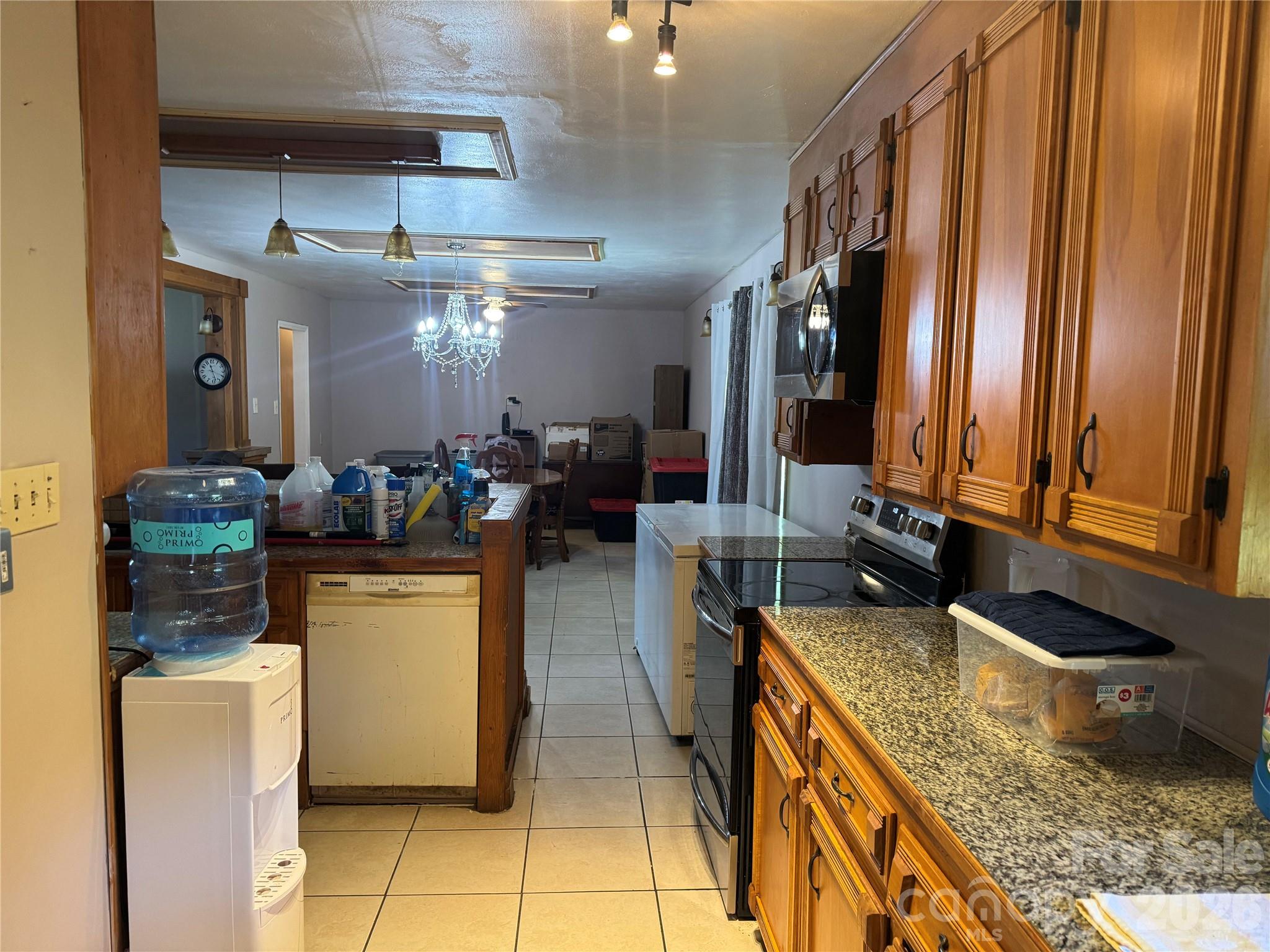 8432 Idlewild Road Property Photo 11