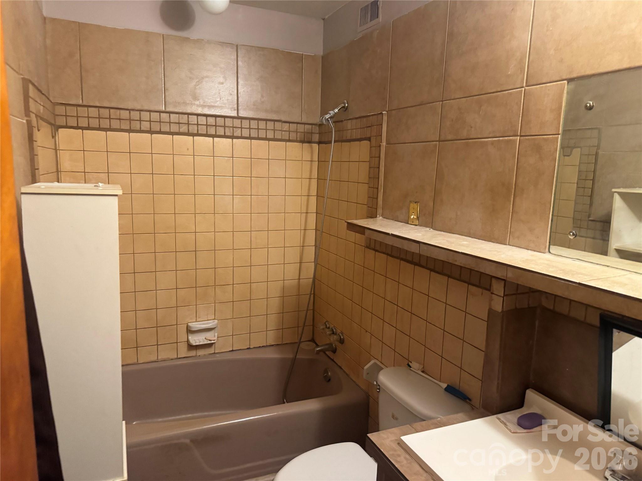 8432 Idlewild Road Property Photo 16