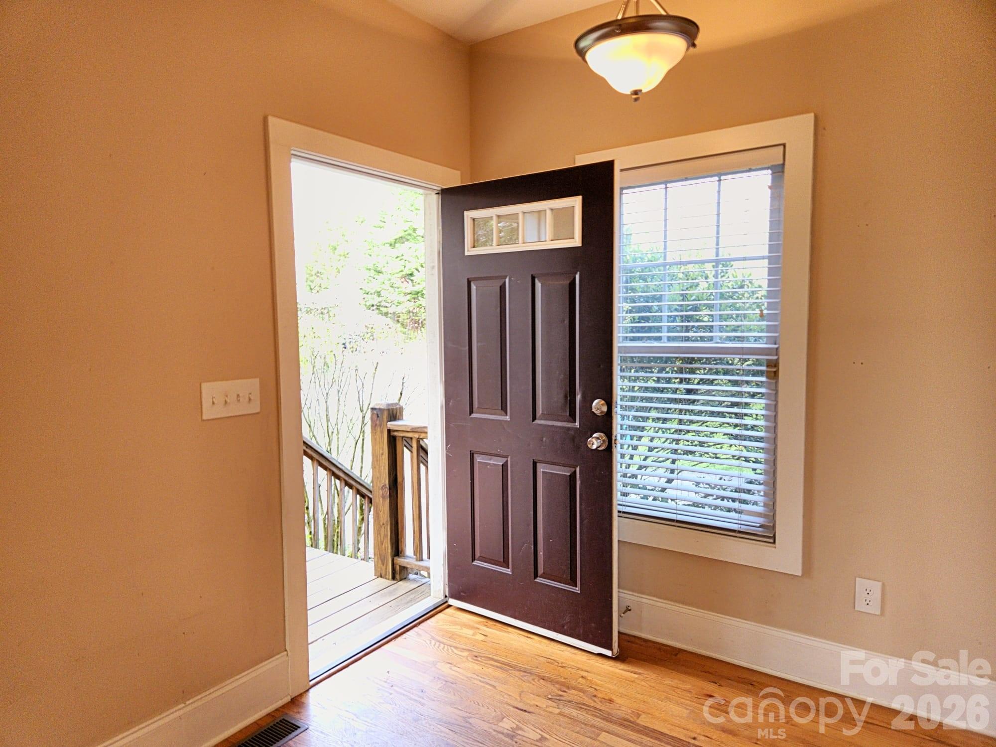 17 Lamar Avenue Property Photo 4