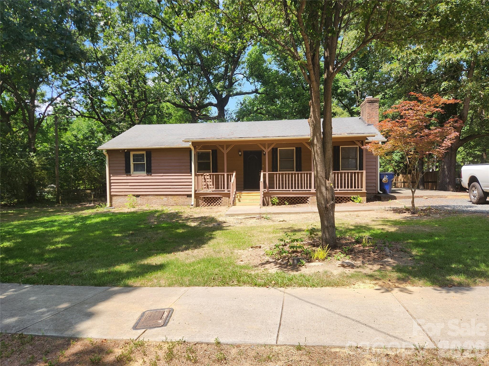 106 Maye Street Property Photo 1