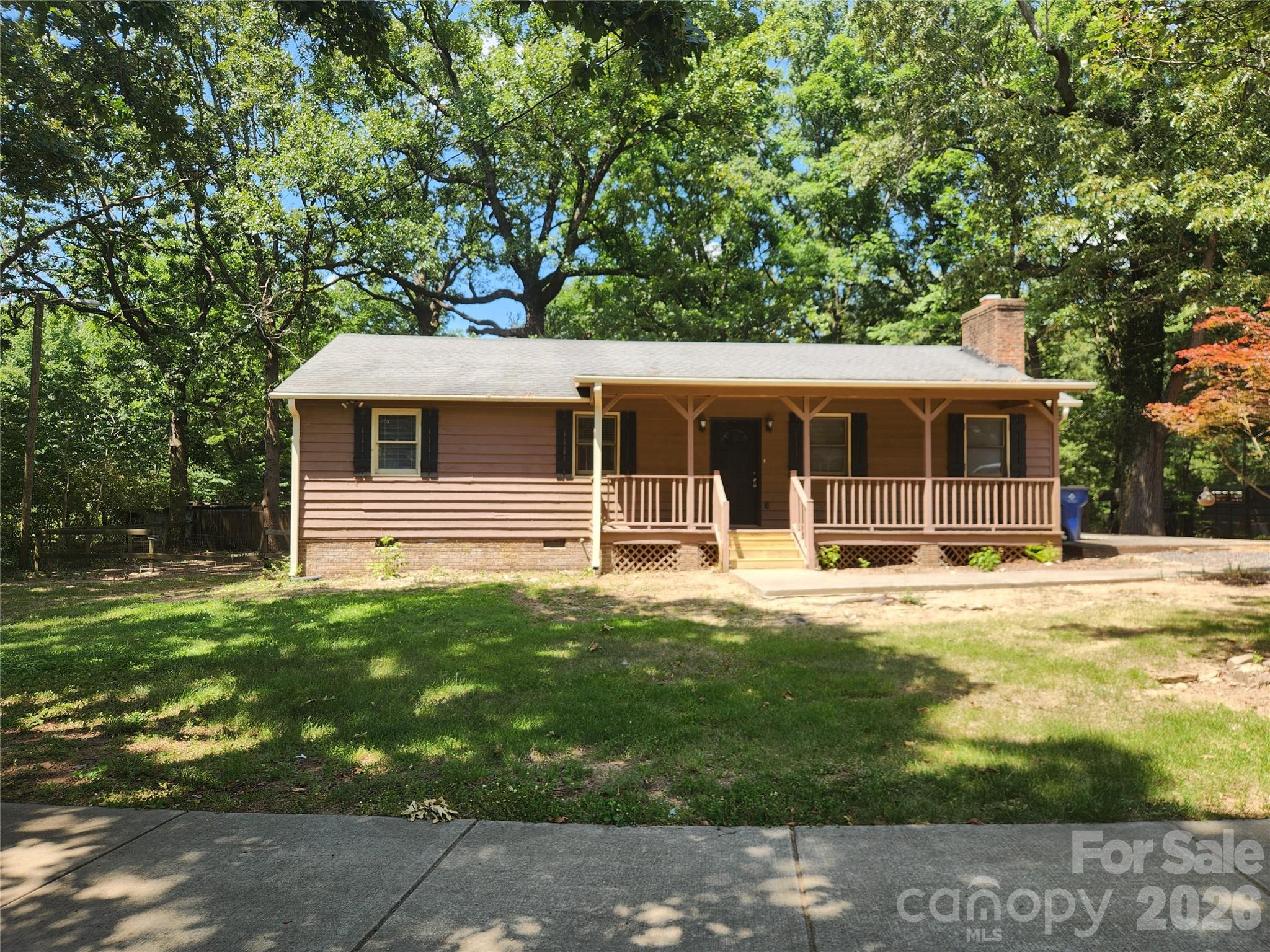 106 Maye Street Property Photo 2