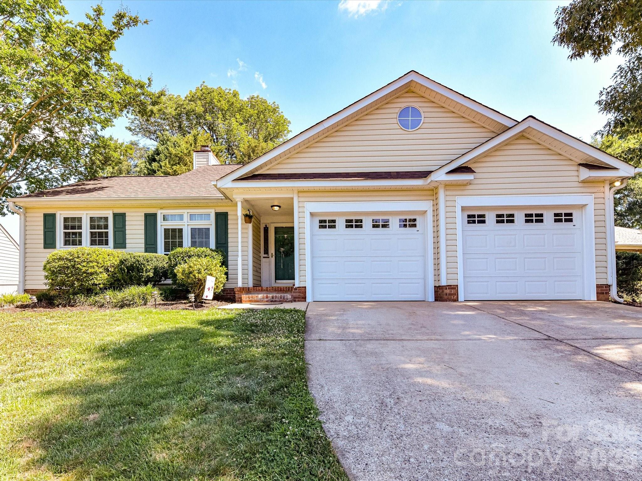 3616 Still Oaks Court Property Photo 3