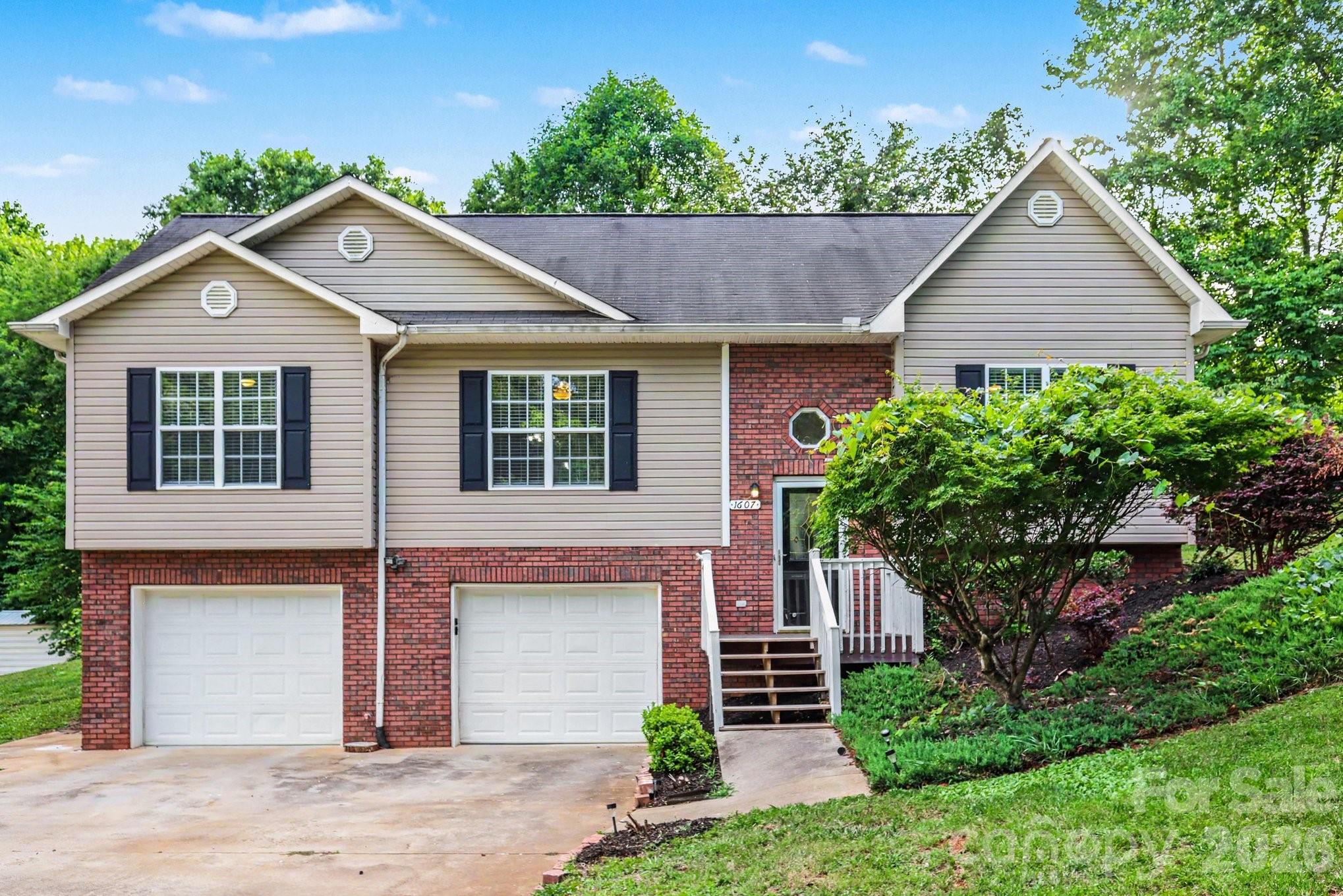 1607 Indian Springs Drive Property Photo 1