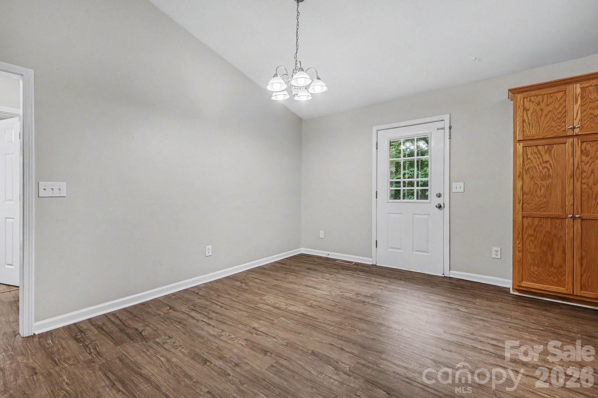 1607 Indian Springs Drive Property Photo 9
