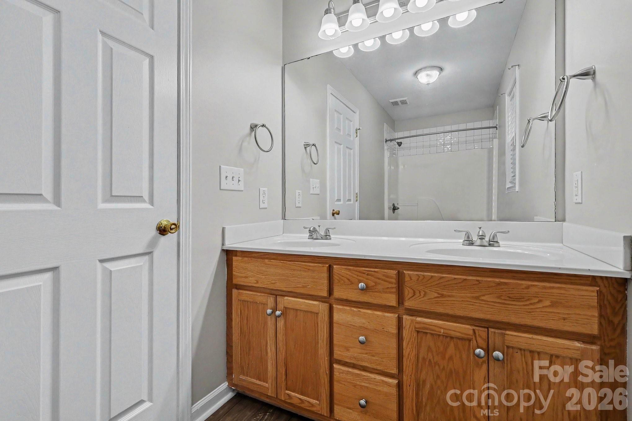 1607 Indian Springs Drive Property Photo 20