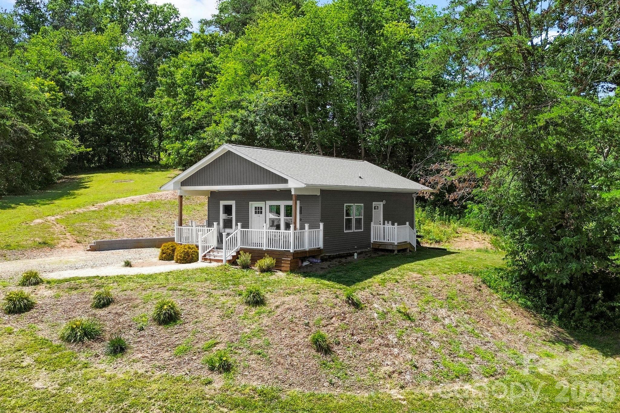 106 Thistle Field Drive Property Photo 2