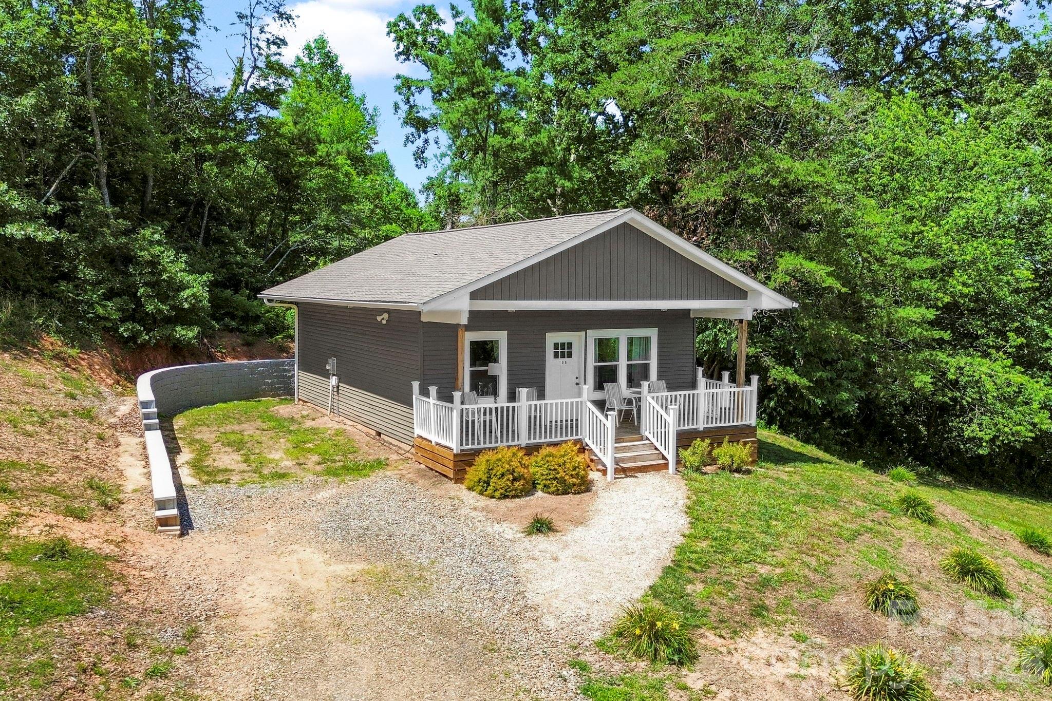106 Thistle Field Drive Property Photo 4