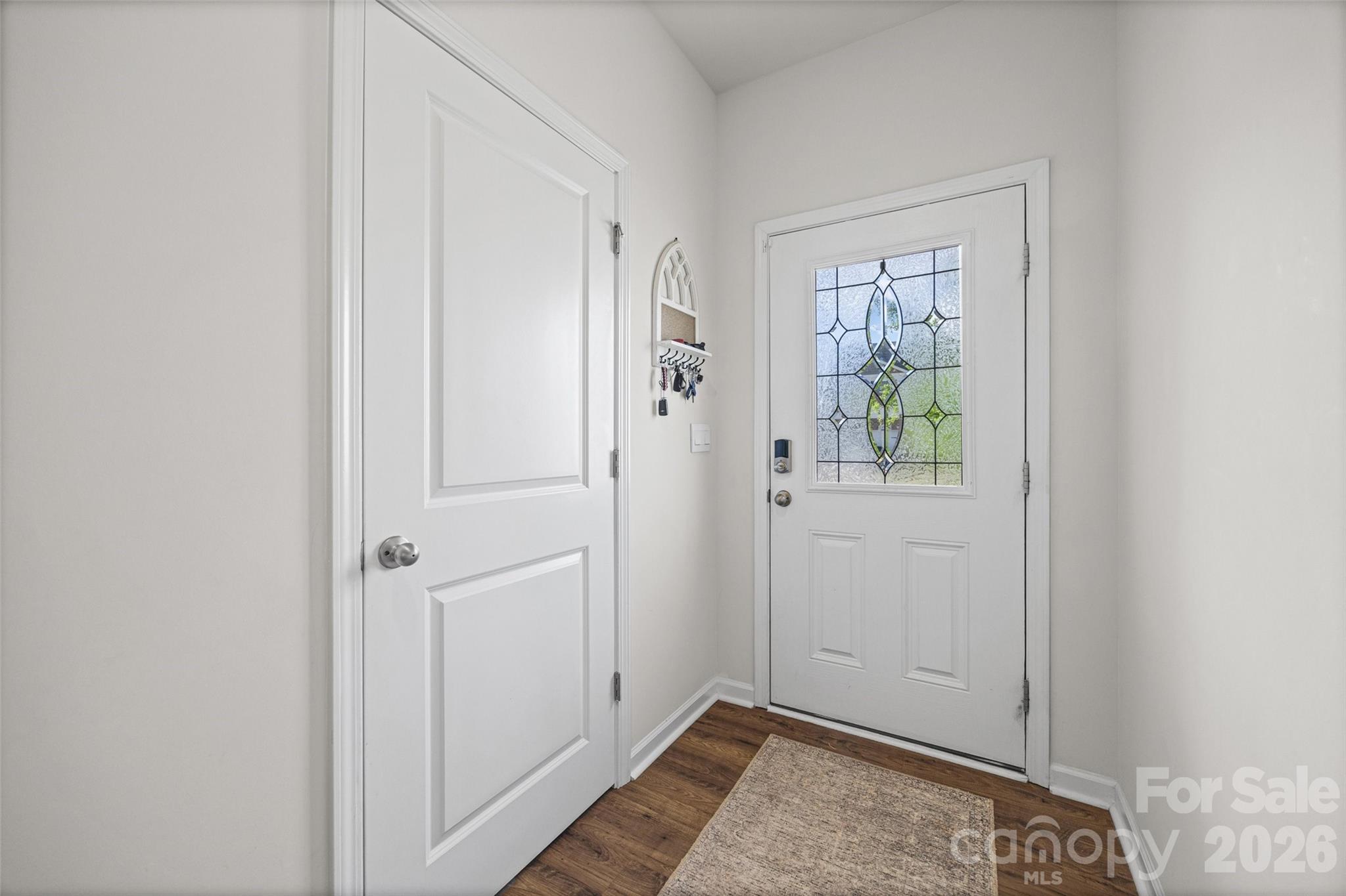542 King Clover Lane Property Photo 3