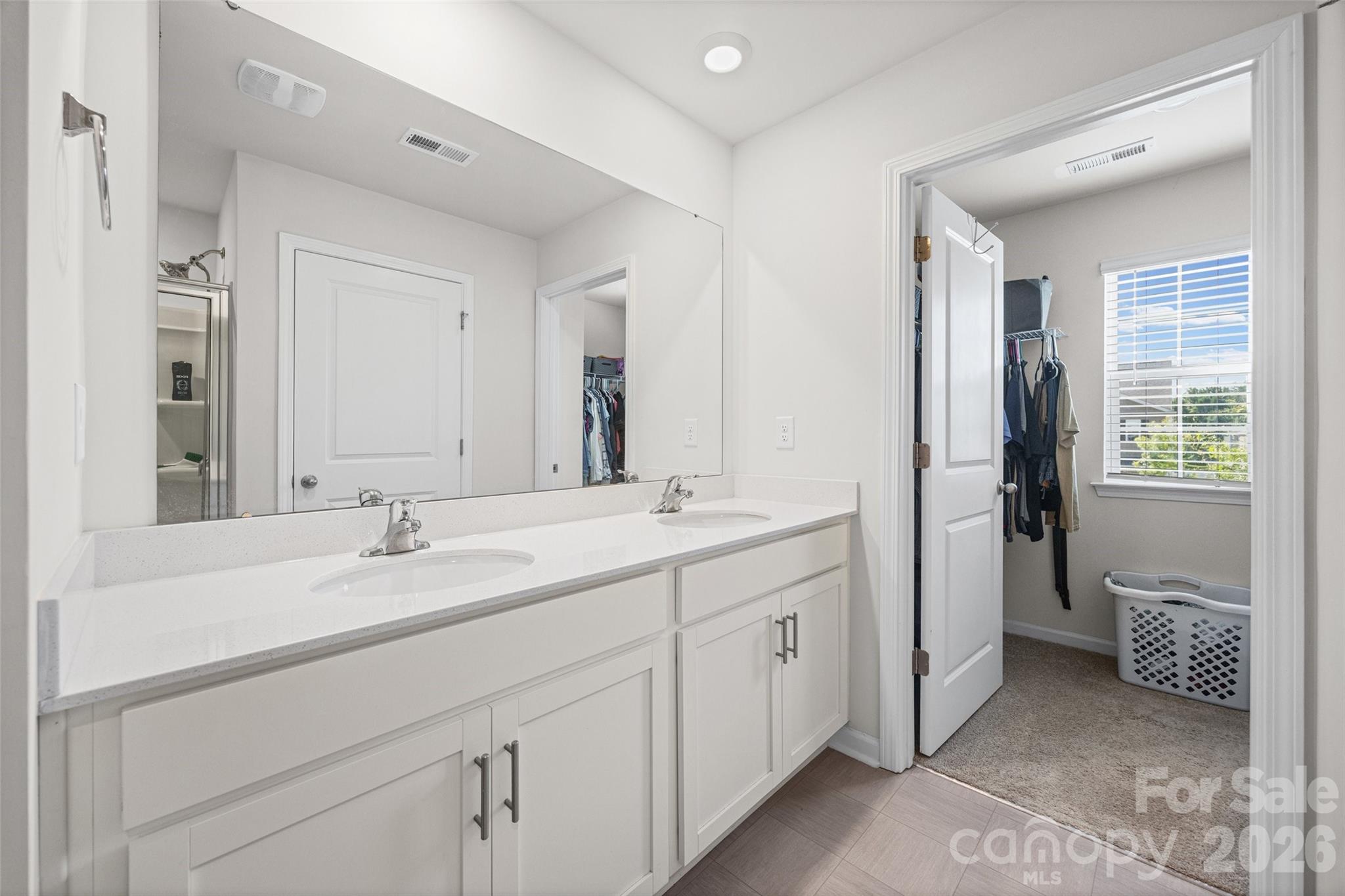 542 King Clover Lane Property Photo 17