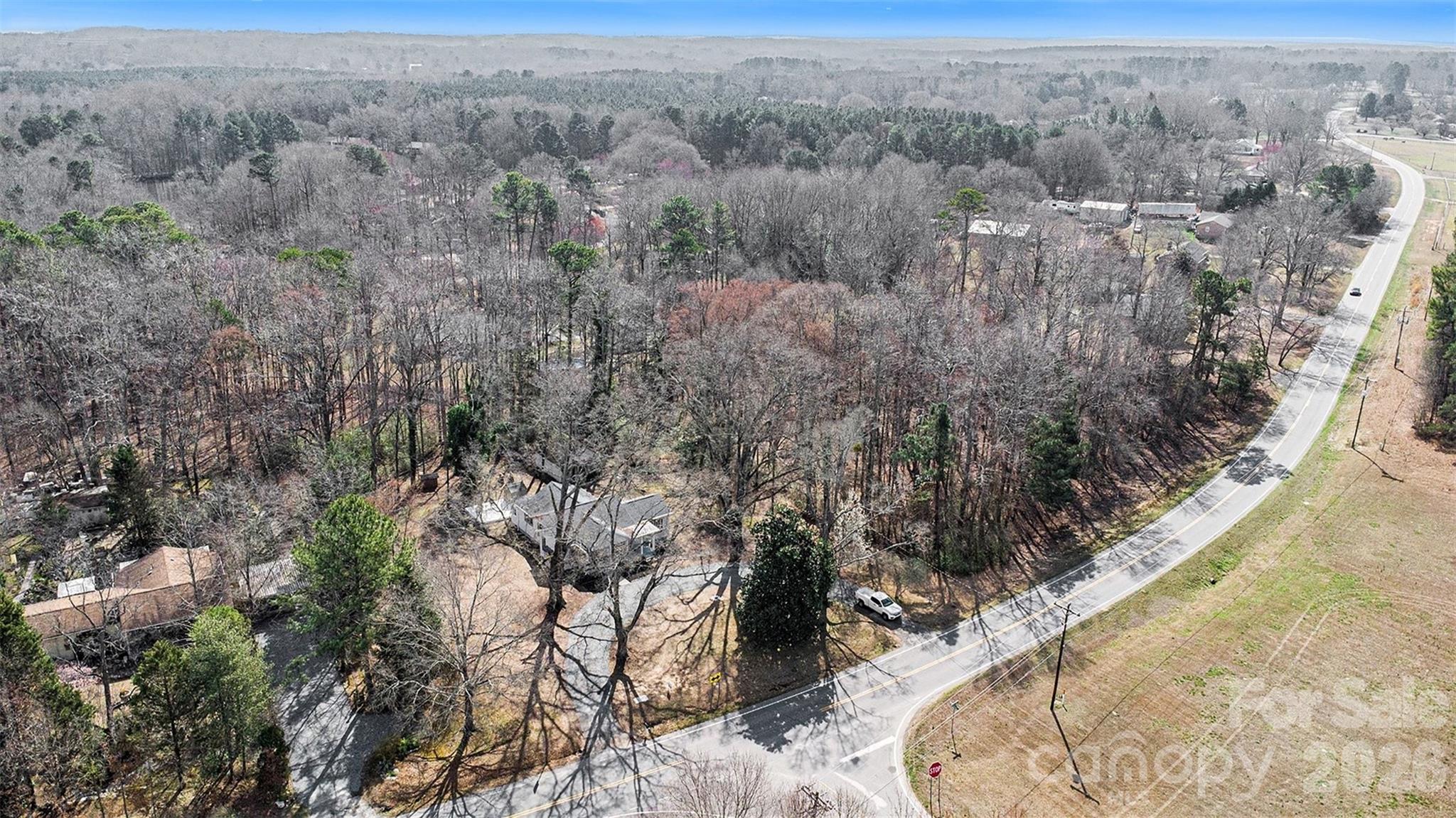 622 Neelys Creek Road Property Photo 1
