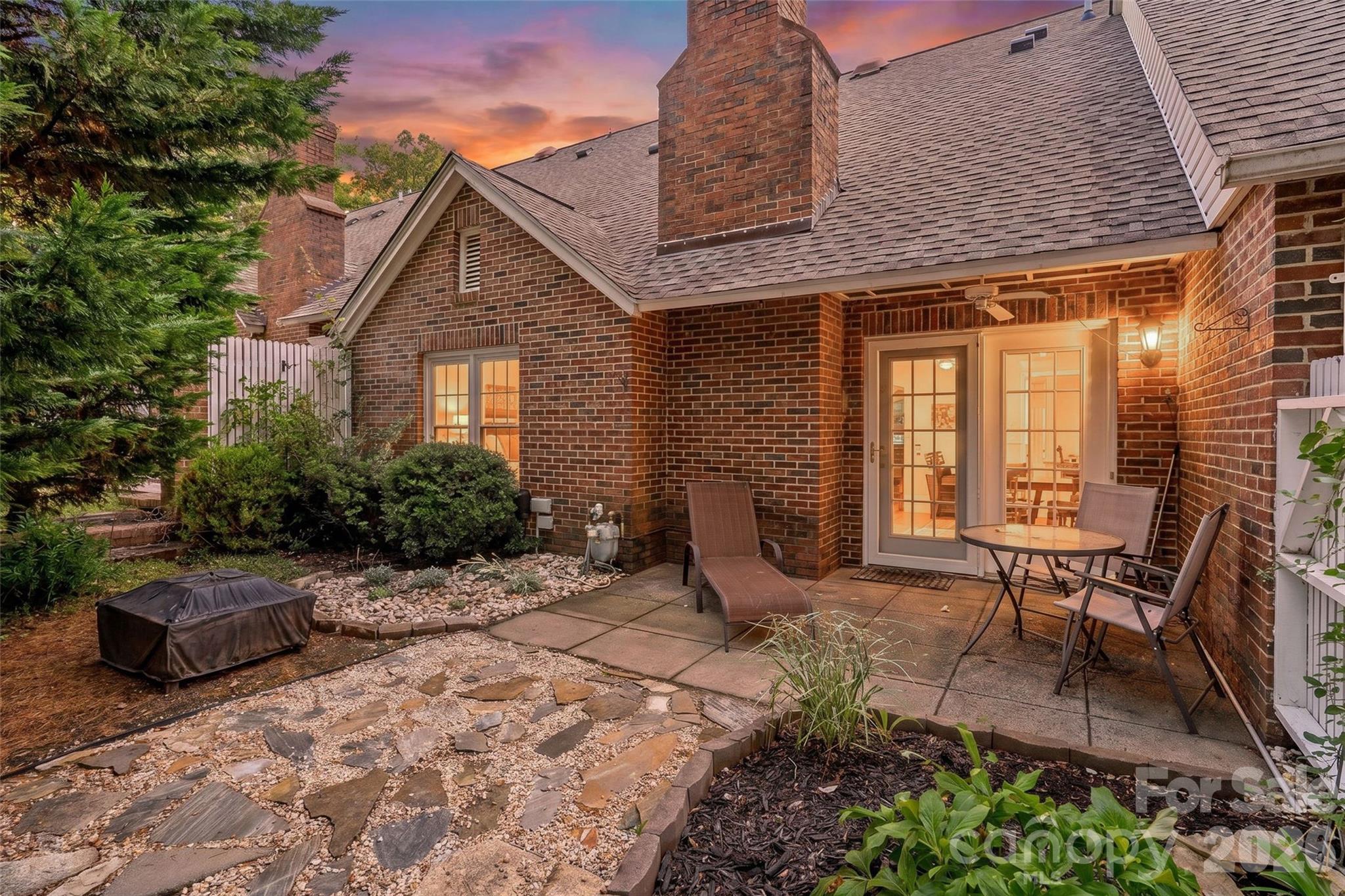806 Colony Oaks Drive B