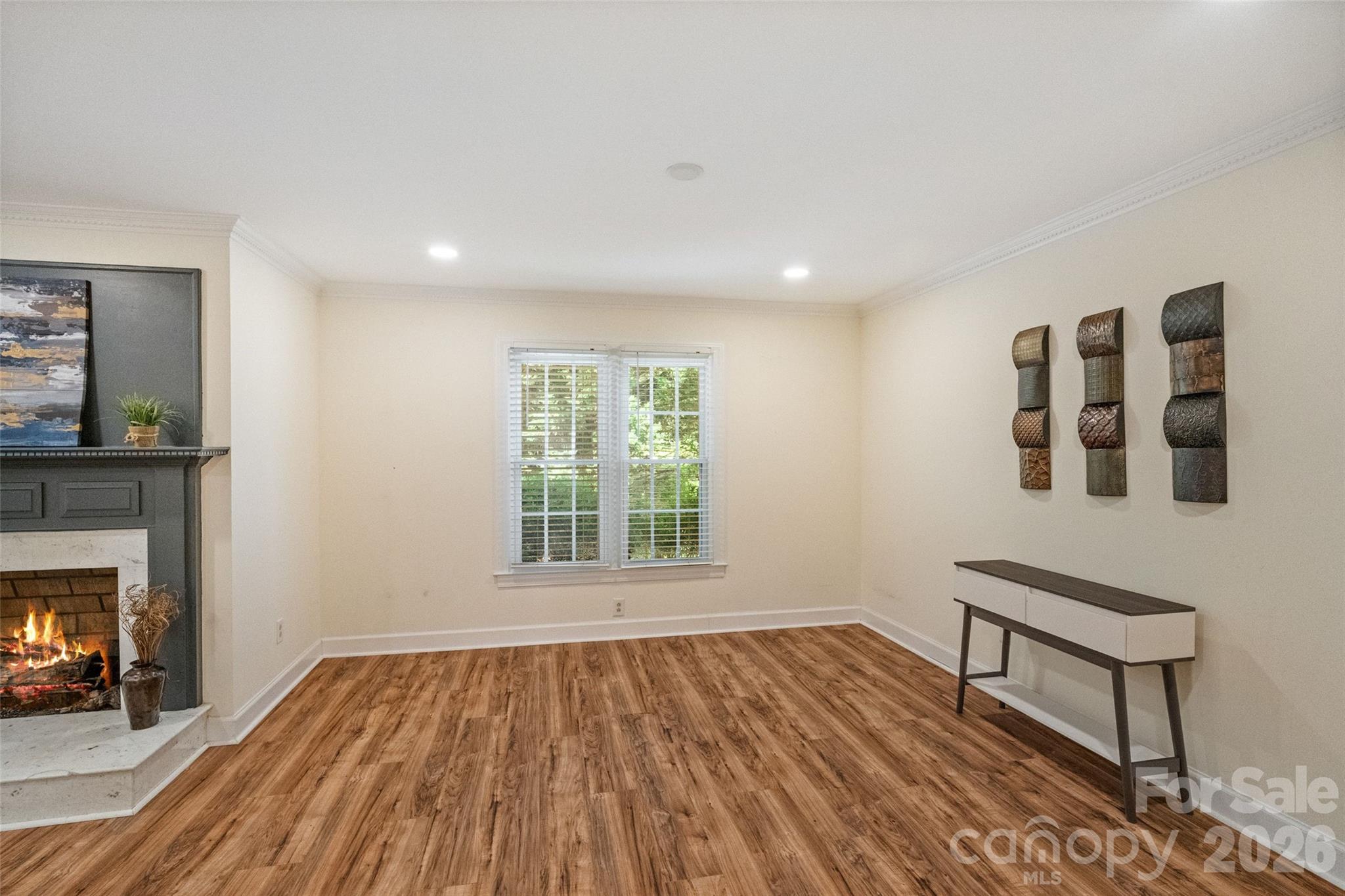 806 Colony Oaks Drive B Property Photo 16