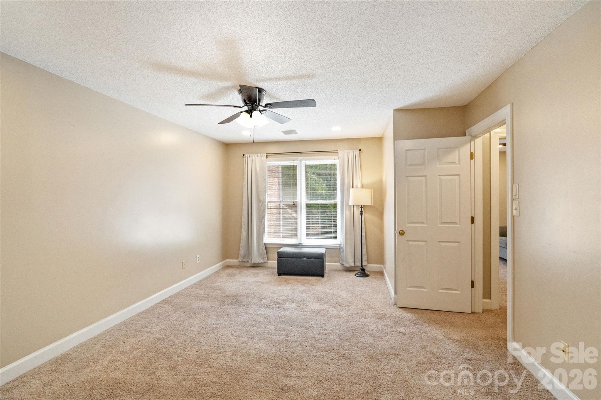 806 Colony Oaks Drive B Property Photo 23
