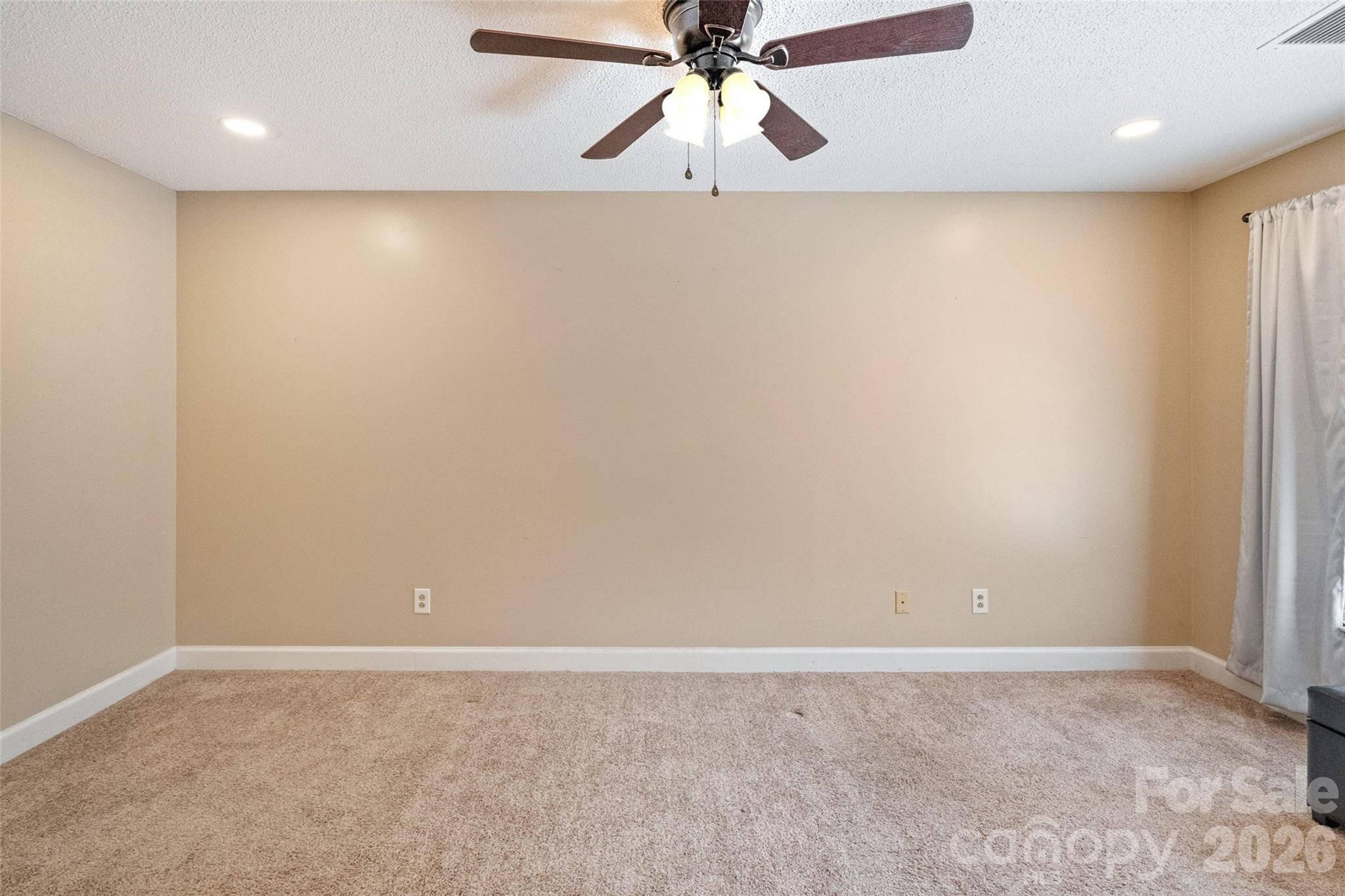806 Colony Oaks Drive B Property Photo 24