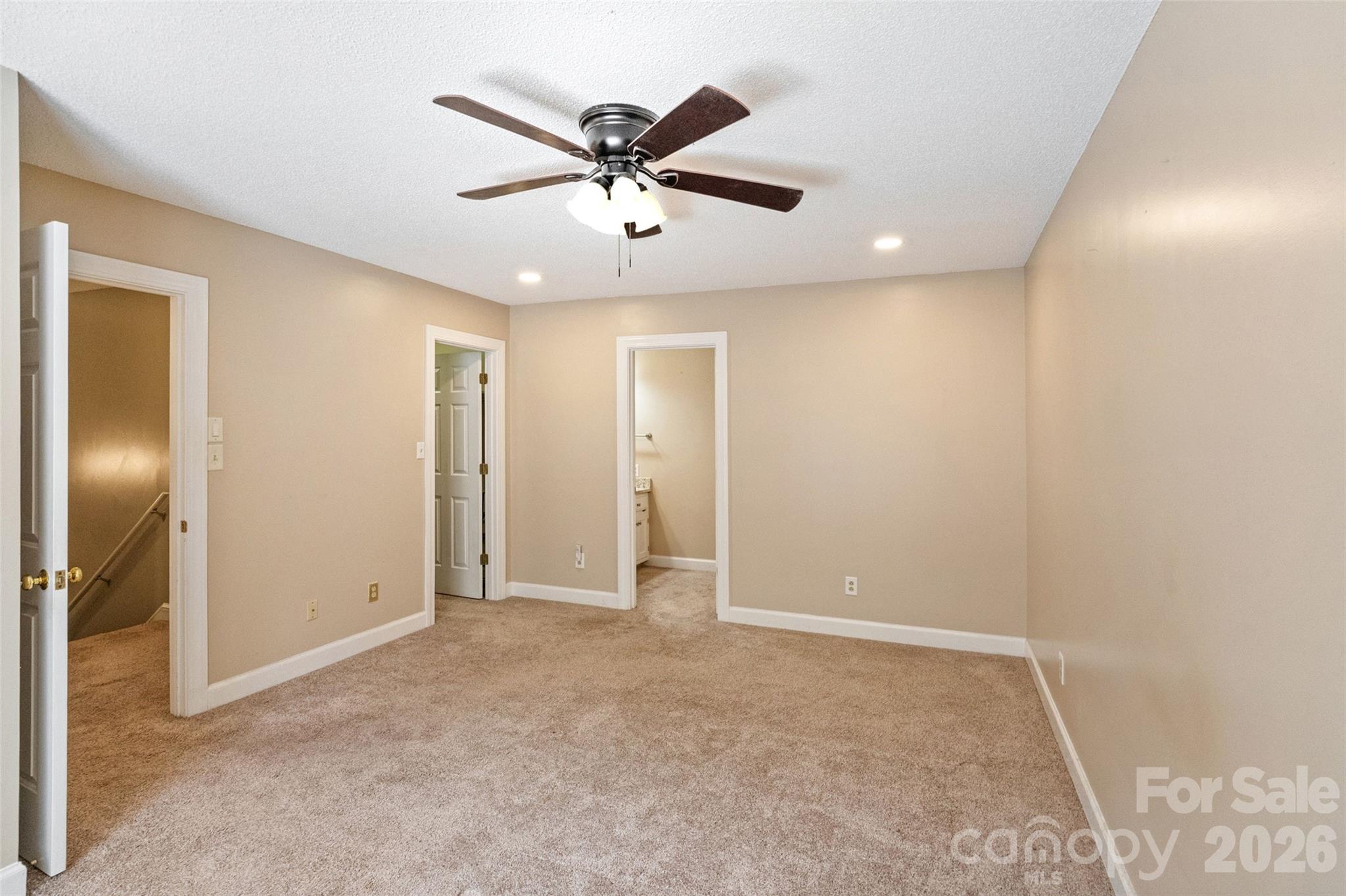 806 Colony Oaks Drive B Property Photo 25