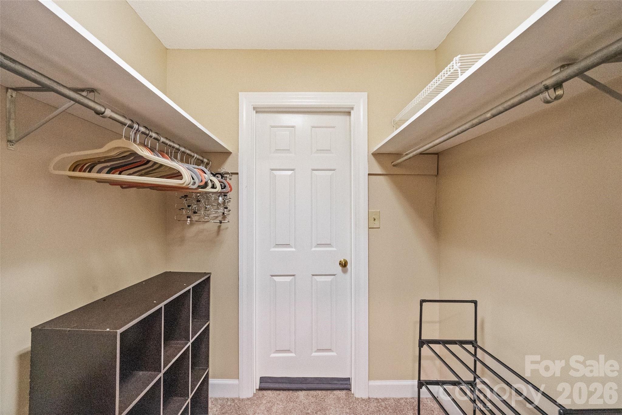 806 Colony Oaks Drive B Property Photo 29