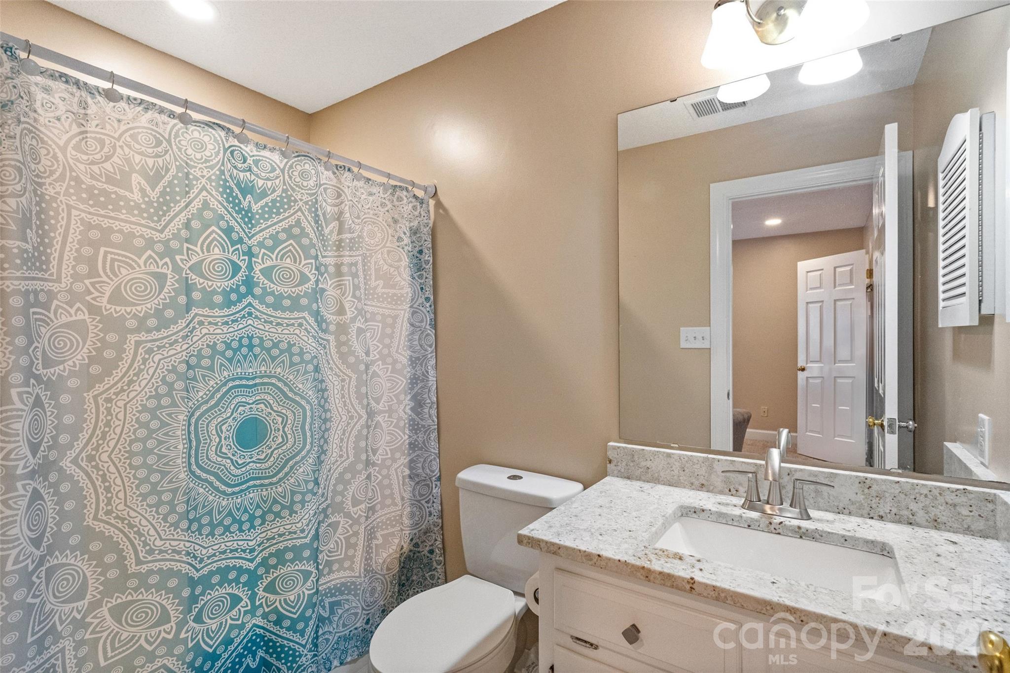 806 Colony Oaks Drive B Property Photo 32