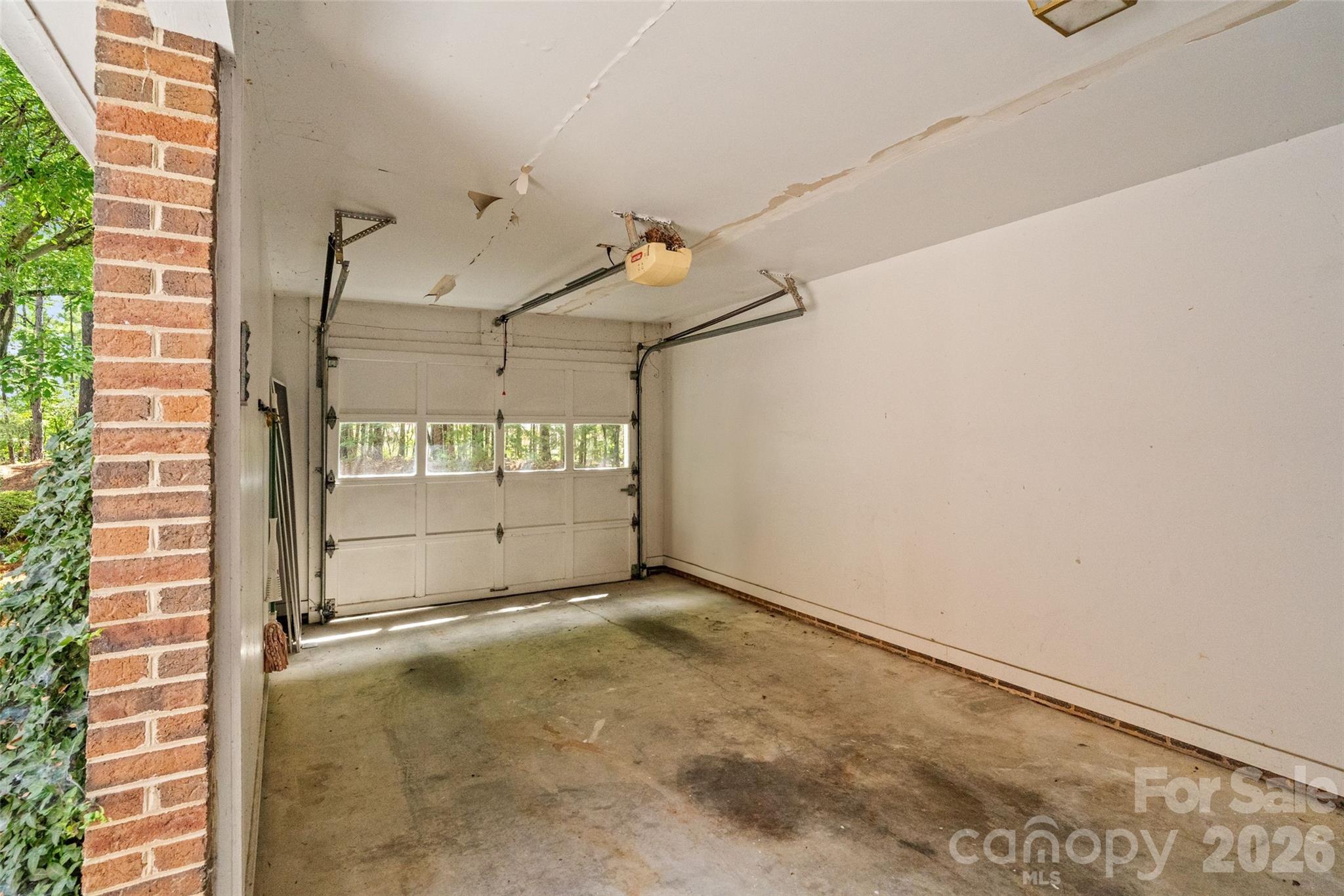 806 Colony Oaks Drive B Property Photo 38