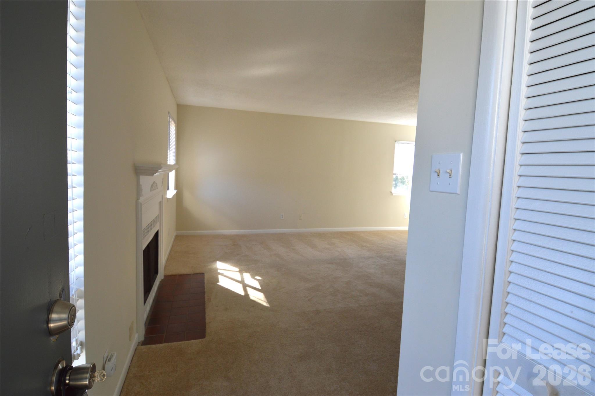6117-c Heathstone Lane C Property Photo 4