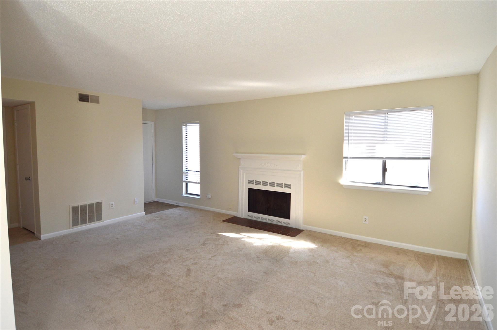 6117-c Heathstone Lane C Property Photo 7