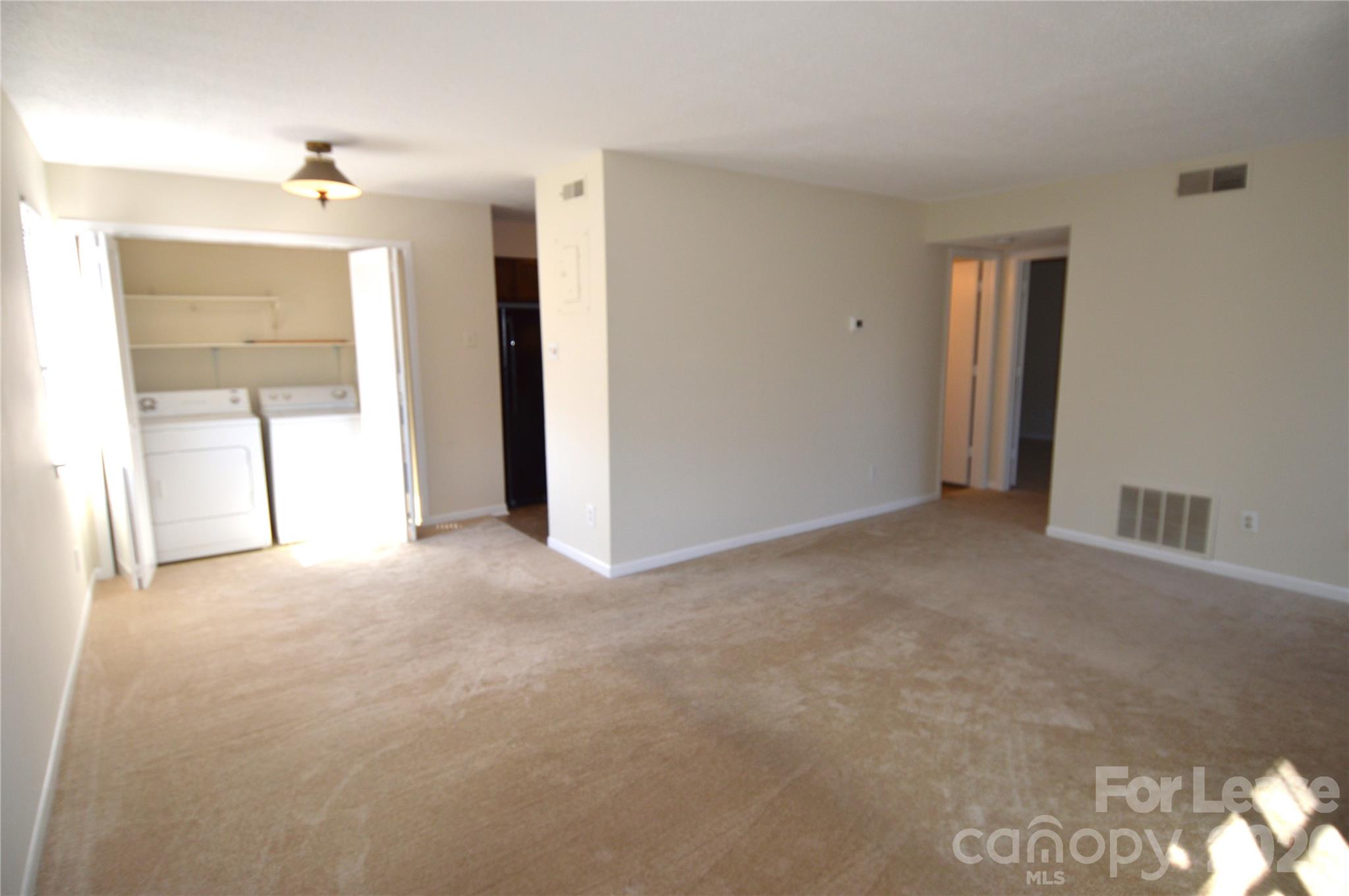 6117-c Heathstone Lane C Property Photo 8
