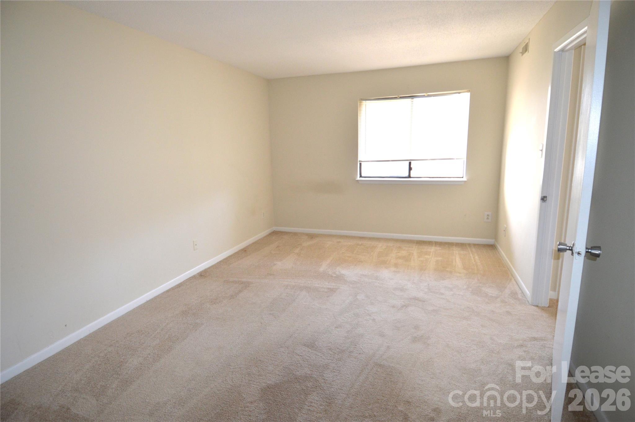 6117-c Heathstone Lane C Property Photo 13