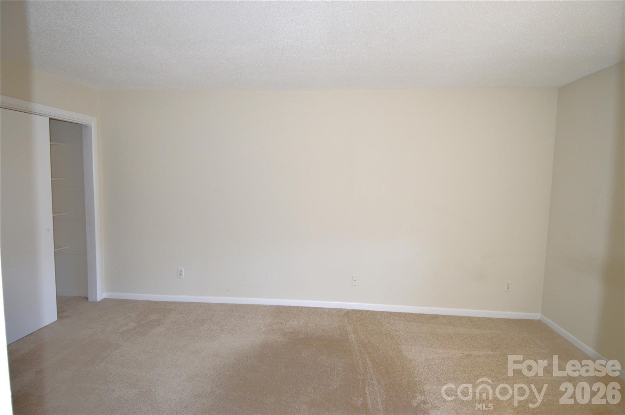 6117-c Heathstone Lane C Property Photo 14