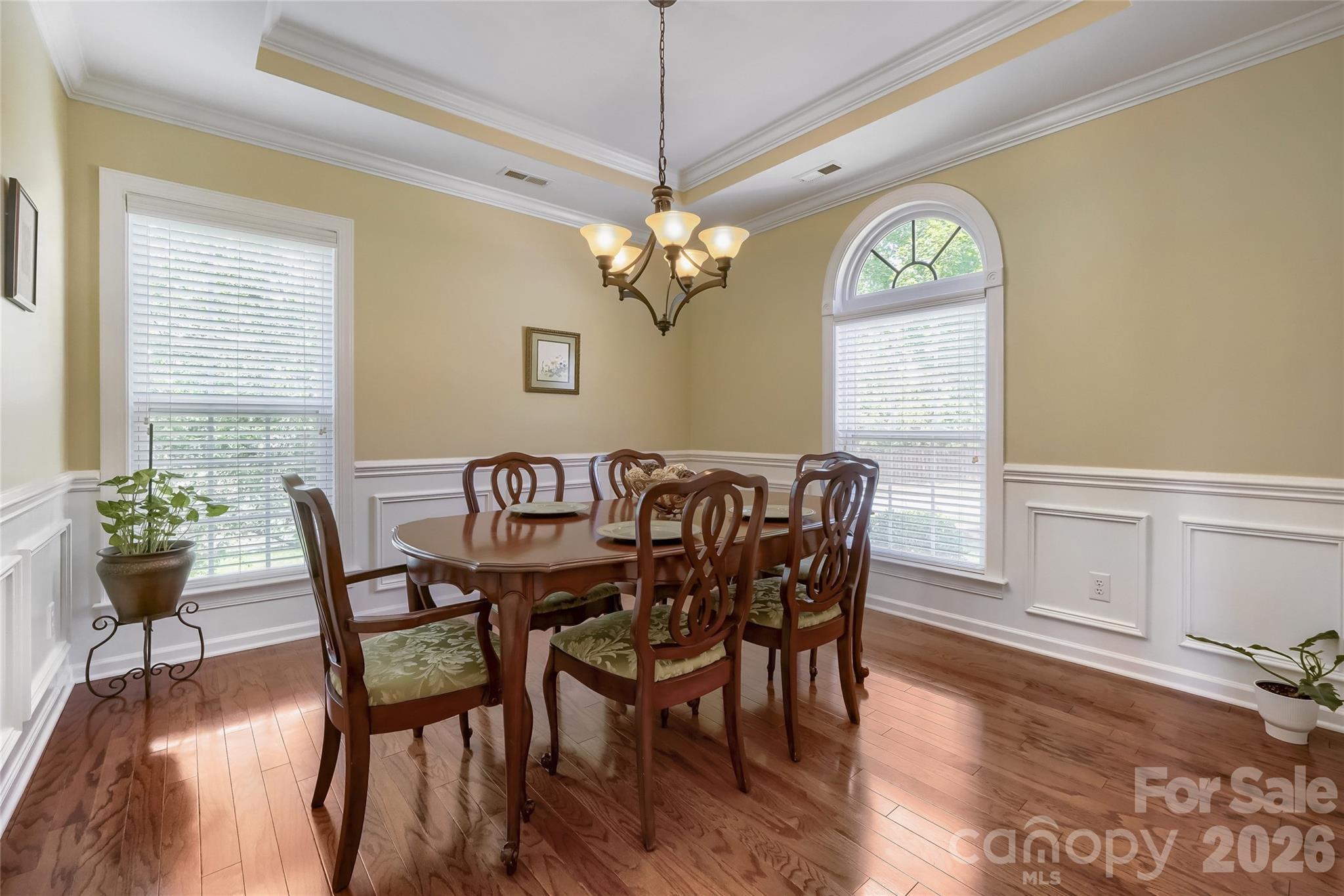 653 Lorain Avenue Property Photo 3