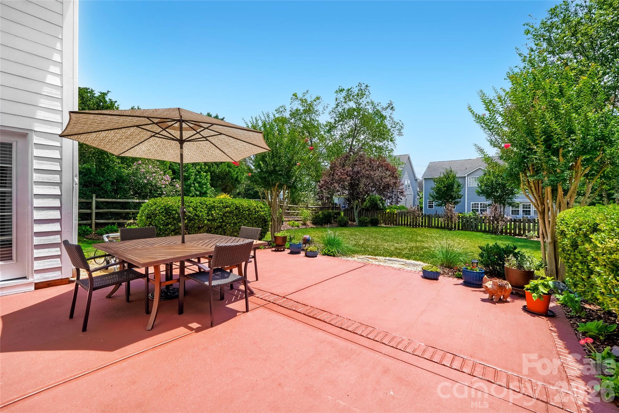 653 Lorain Avenue Property Photo 23