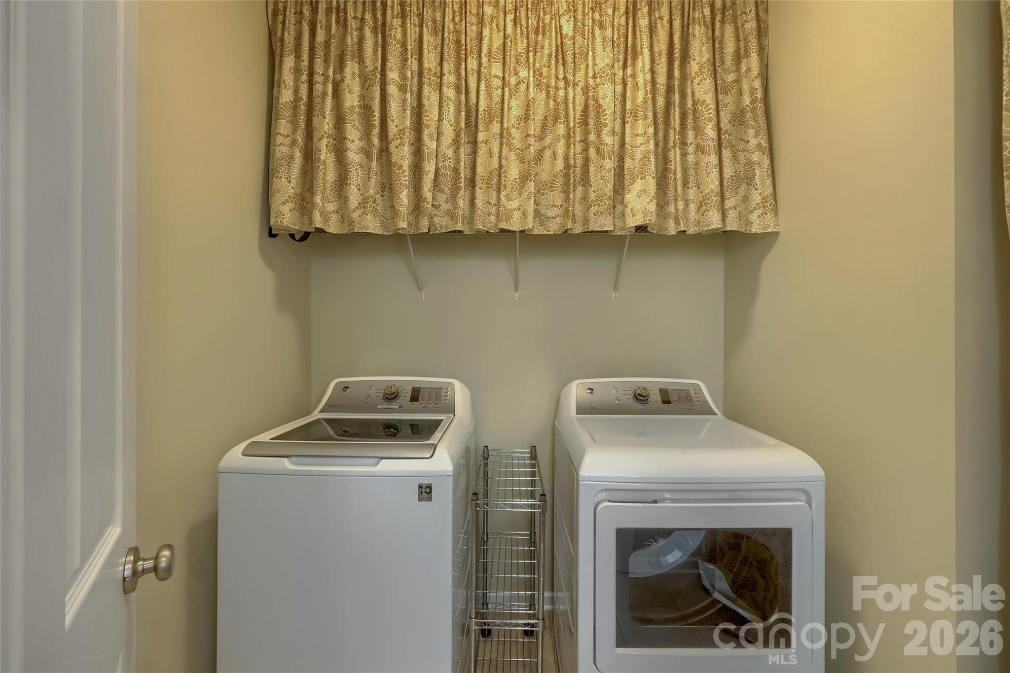 653 Lorain Avenue Property Photo 29